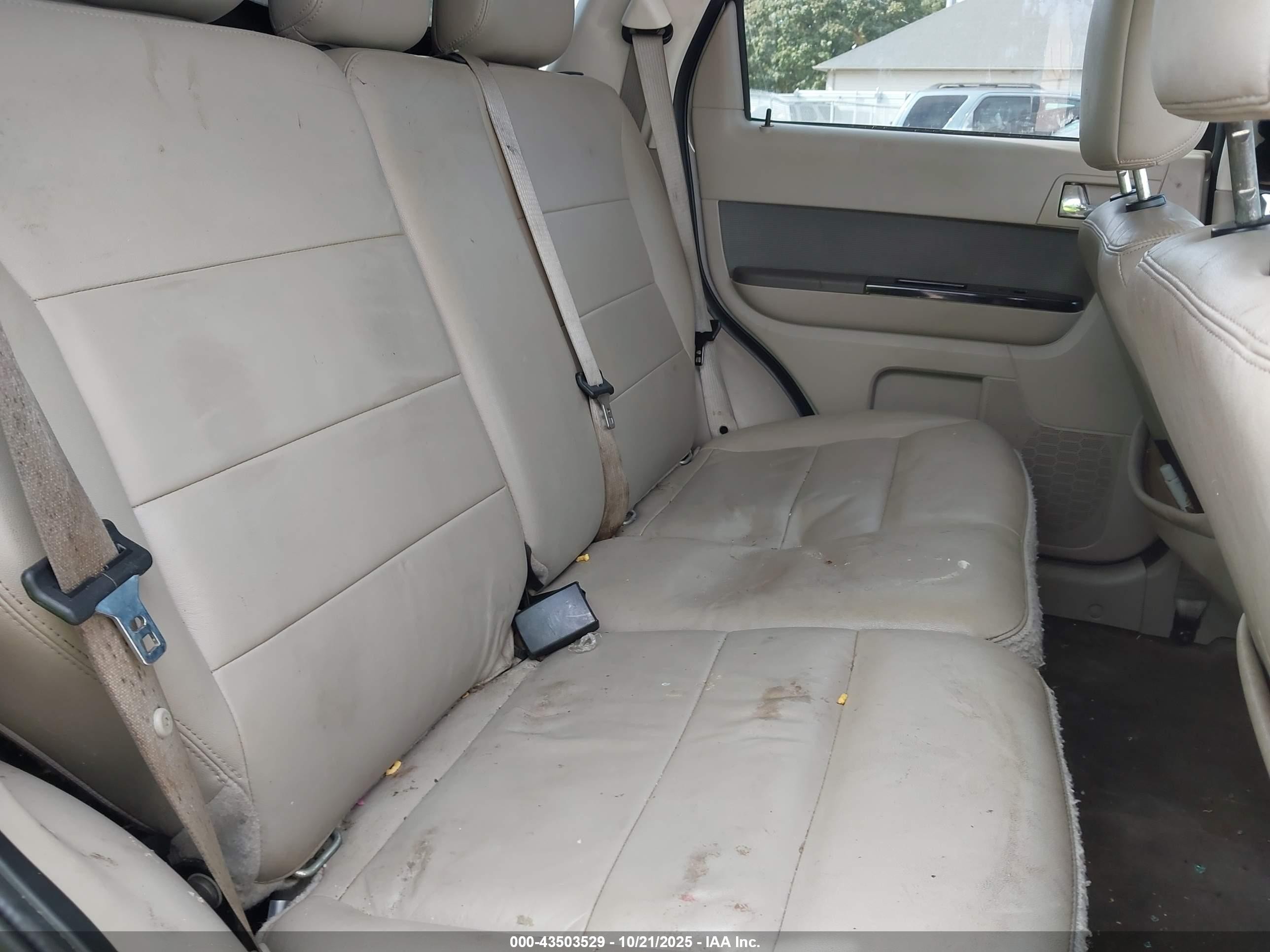 2010 Ford Escape Hybrid Limited Белый vin: 1FMCU4K35AKB07465