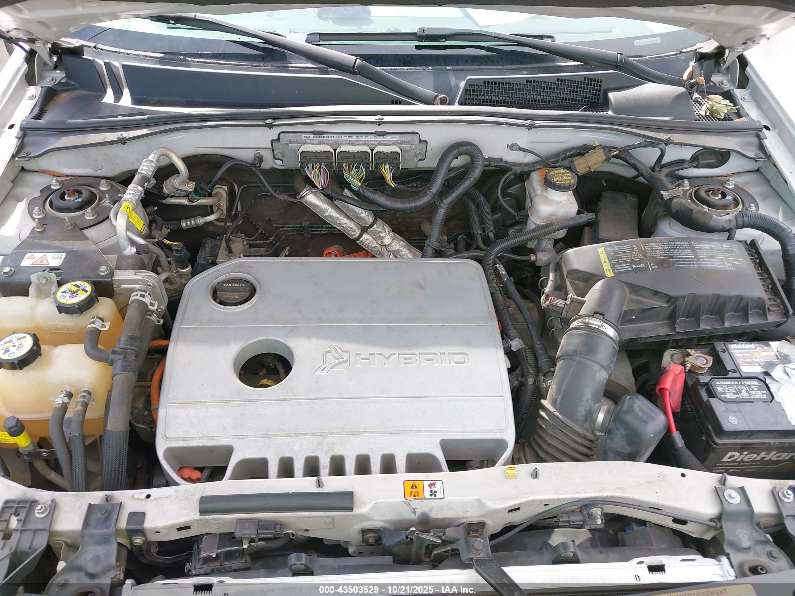 2010 Ford Escape Hybrid Limited Белый vin: 1FMCU4K35AKB07465