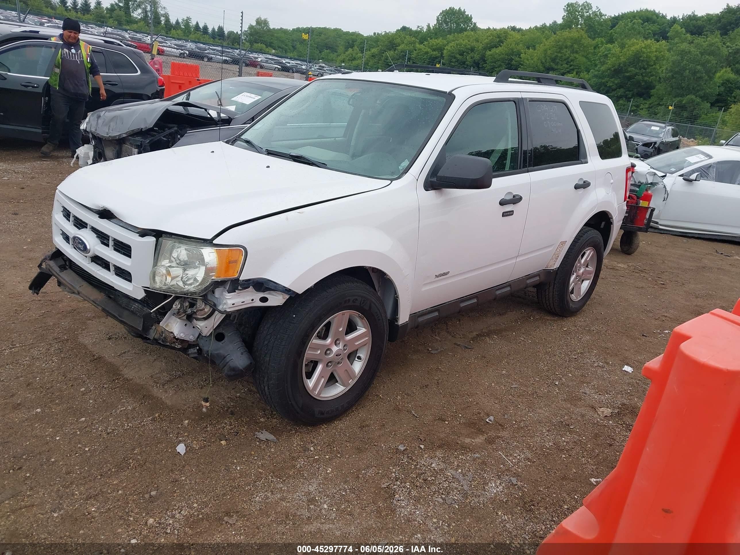 2010 Ford Escape Hybrid Limited Белый vin: 1FMCU4K37AKA96078