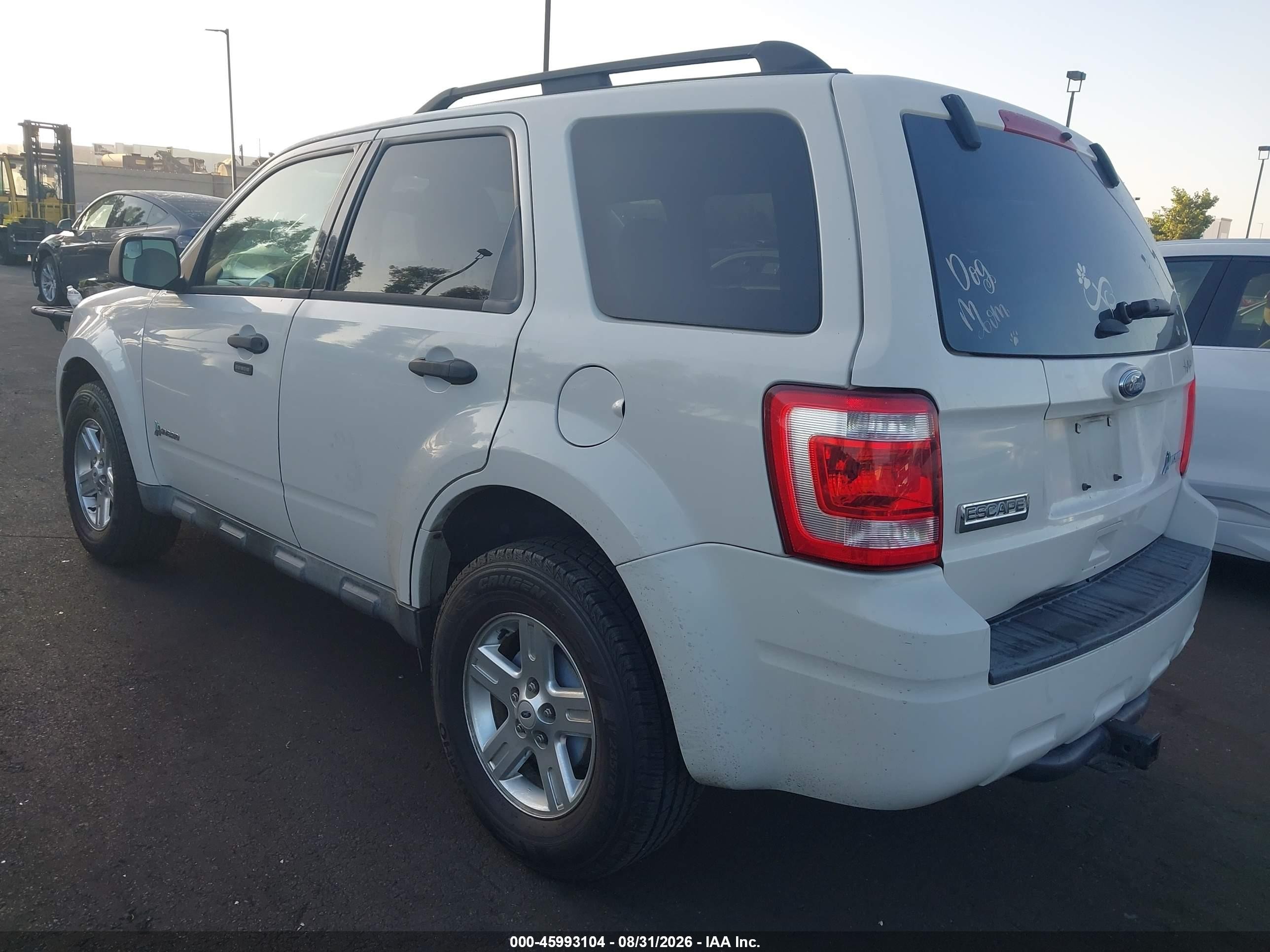 2011 Ford Escape Hybrid   White vin: 1FMCU4K37BKC63704