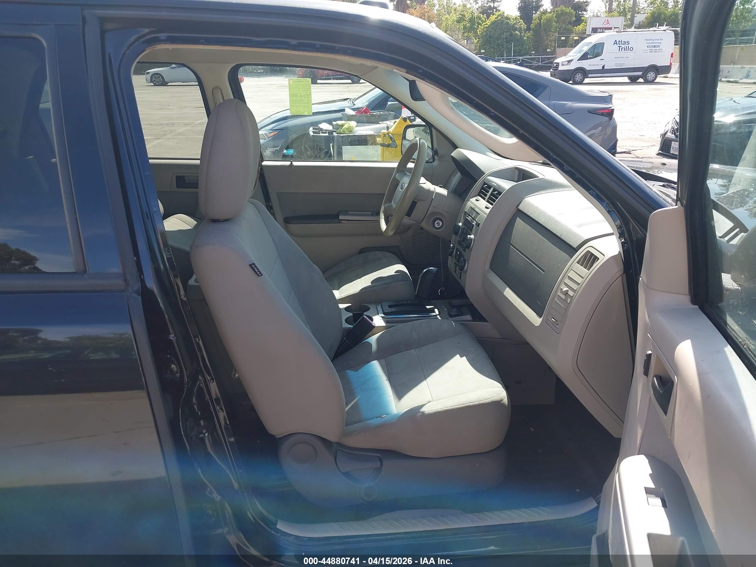 2011 Ford Escape Hybrid   Black vin: 1FMCU4K38BKC06136