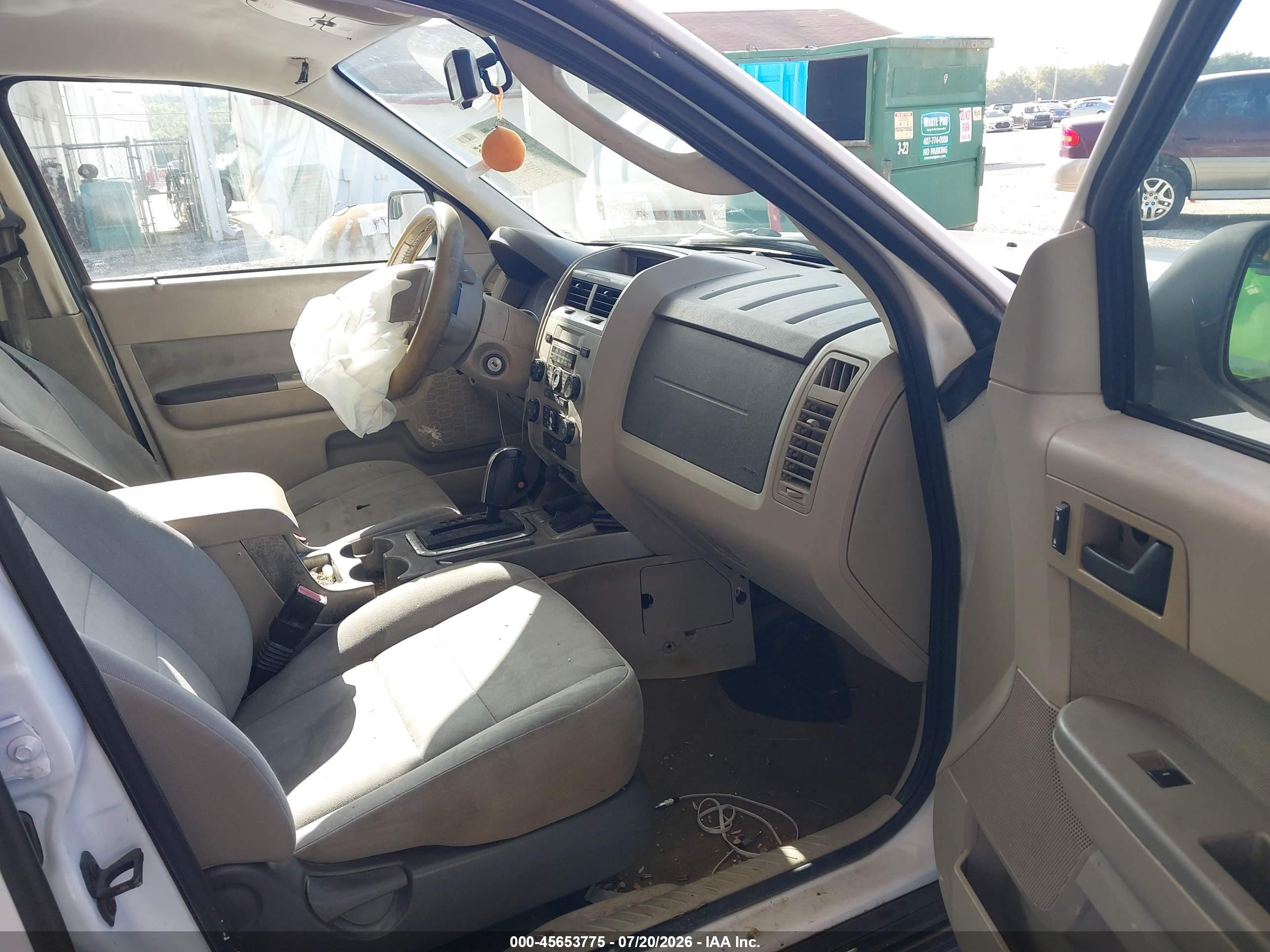 2011 Ford Escape Hybrid   Белый vin: 1FMCU4K39BKA39124
