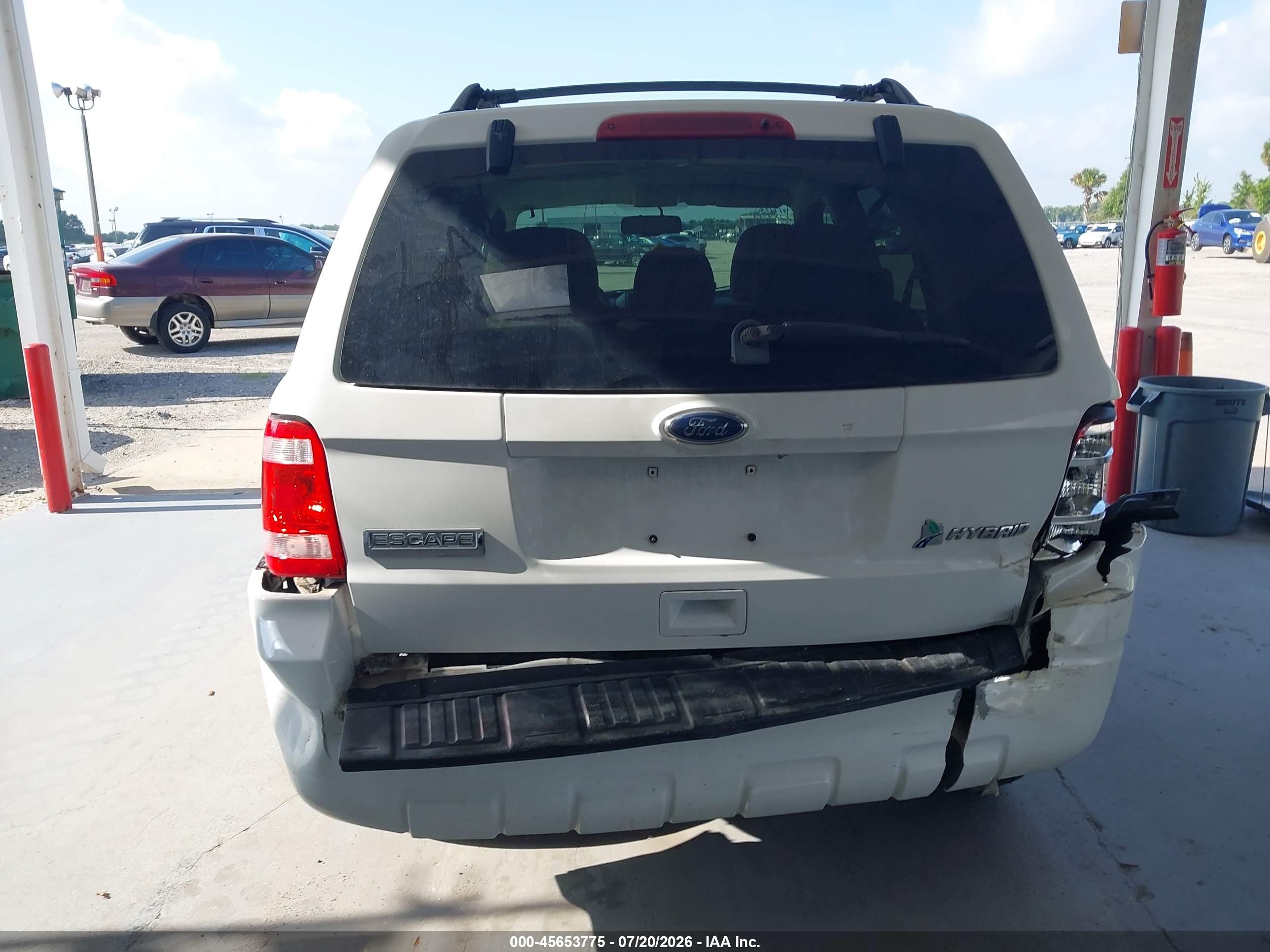 2011 Ford Escape Hybrid   Белый vin: 1FMCU4K39BKA39124