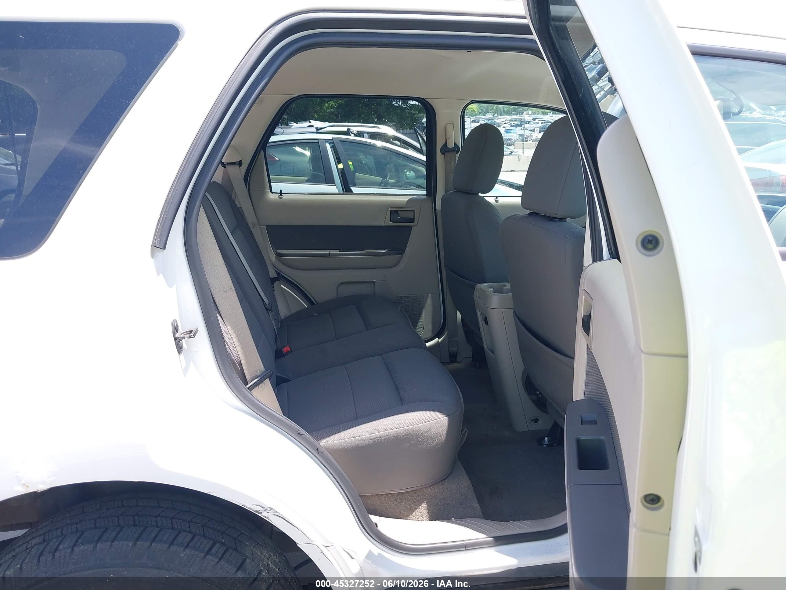 2009 Ford Escape Hybrid Limited White vin: 1FMCU59309KC38181