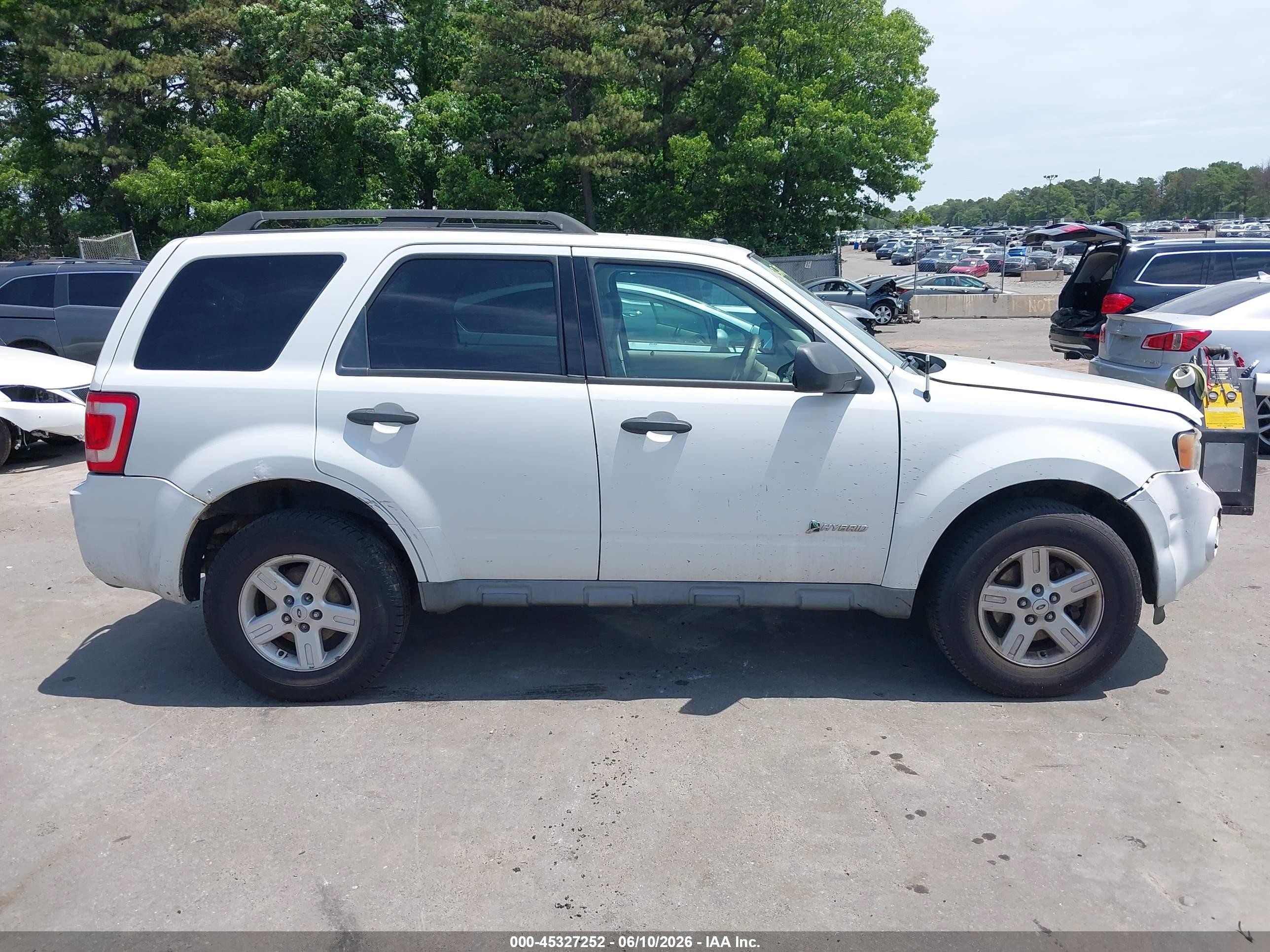 2009 Ford Escape Hybrid Limited White vin: 1FMCU59309KC38181