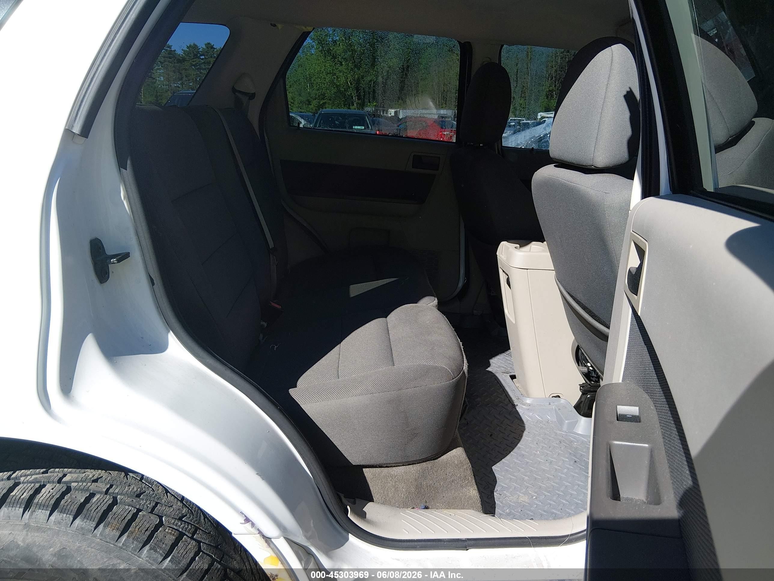 2009 Ford Escape Hybrid Limited White vin: 1FMCU59329KA71208