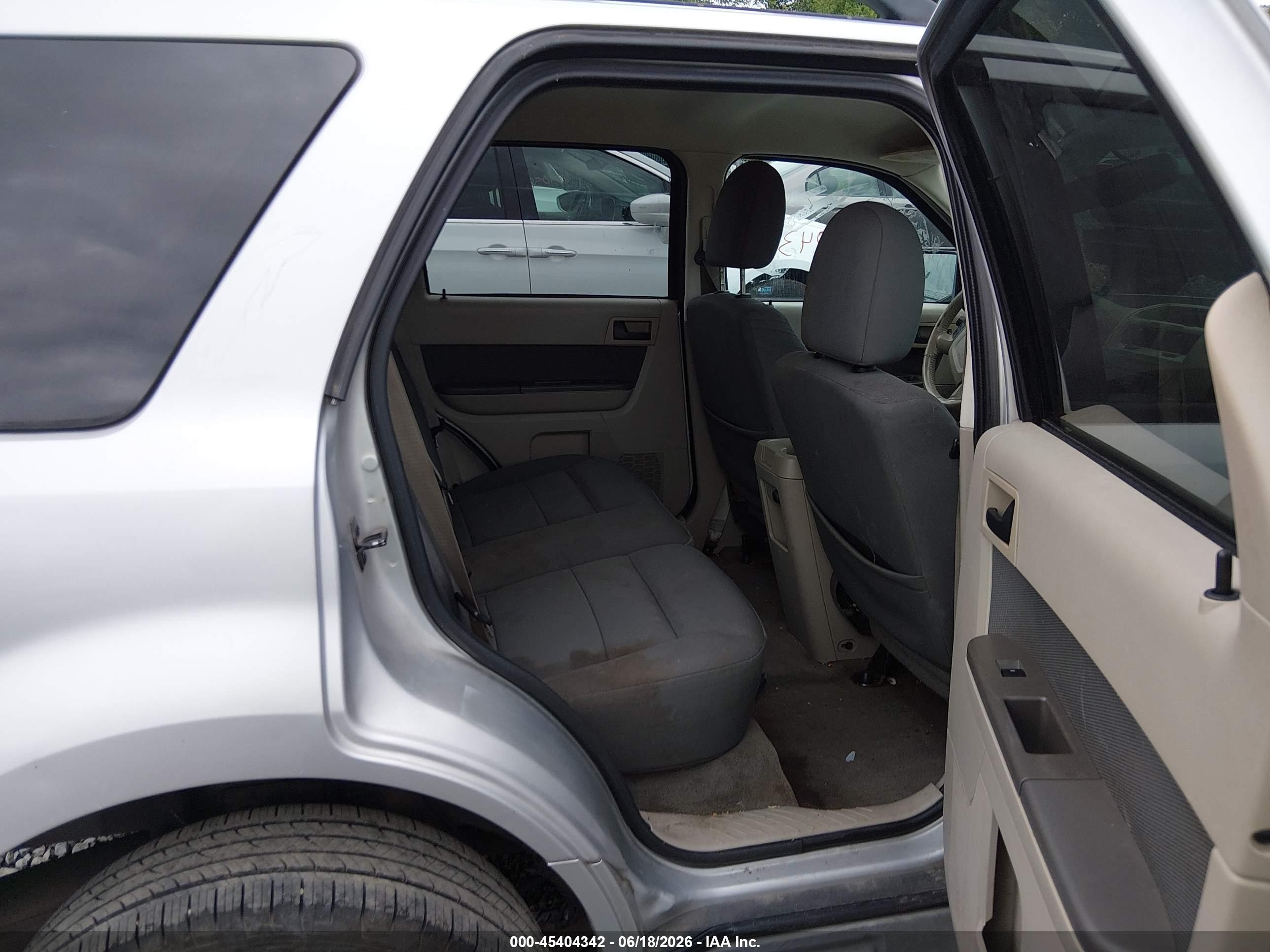 2009 Ford Escape Hybrid Limited Silver vin: 1FMCU59379KB19267