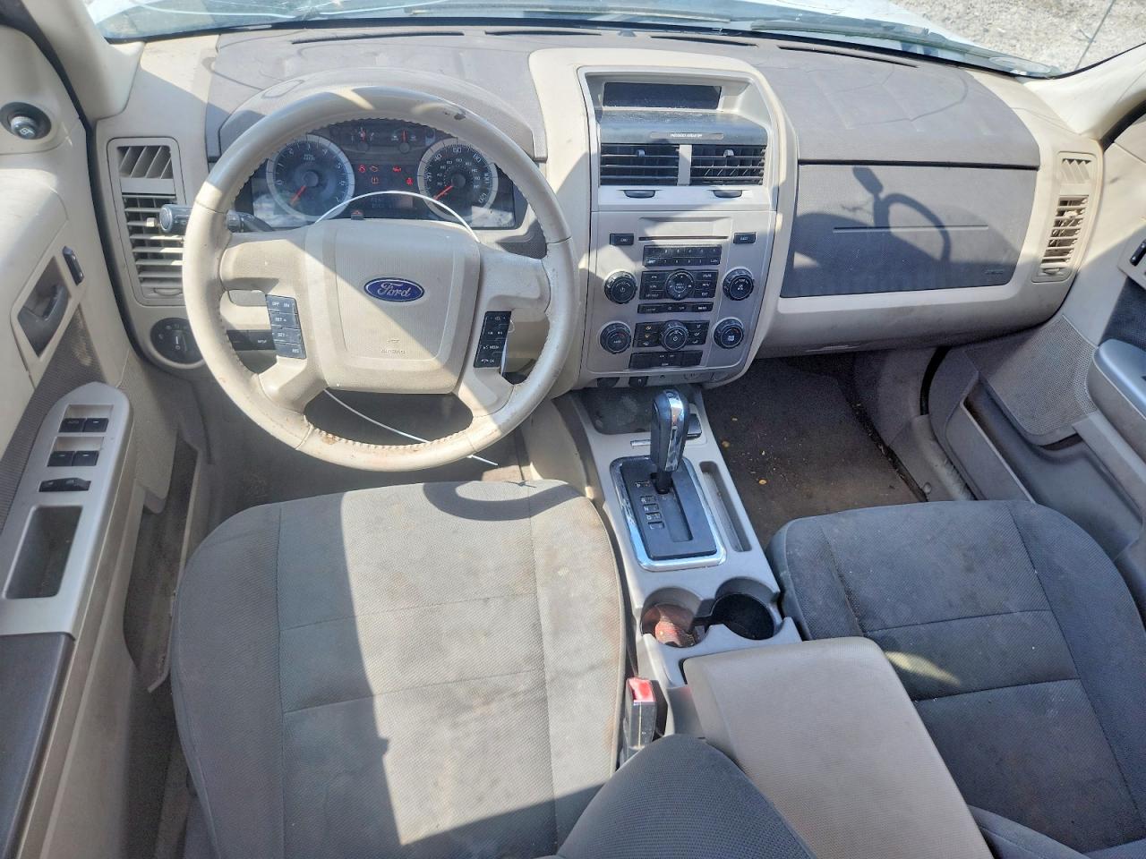 2009 Ford Escape Hybrid White vin: 1FMCU59389KC39630