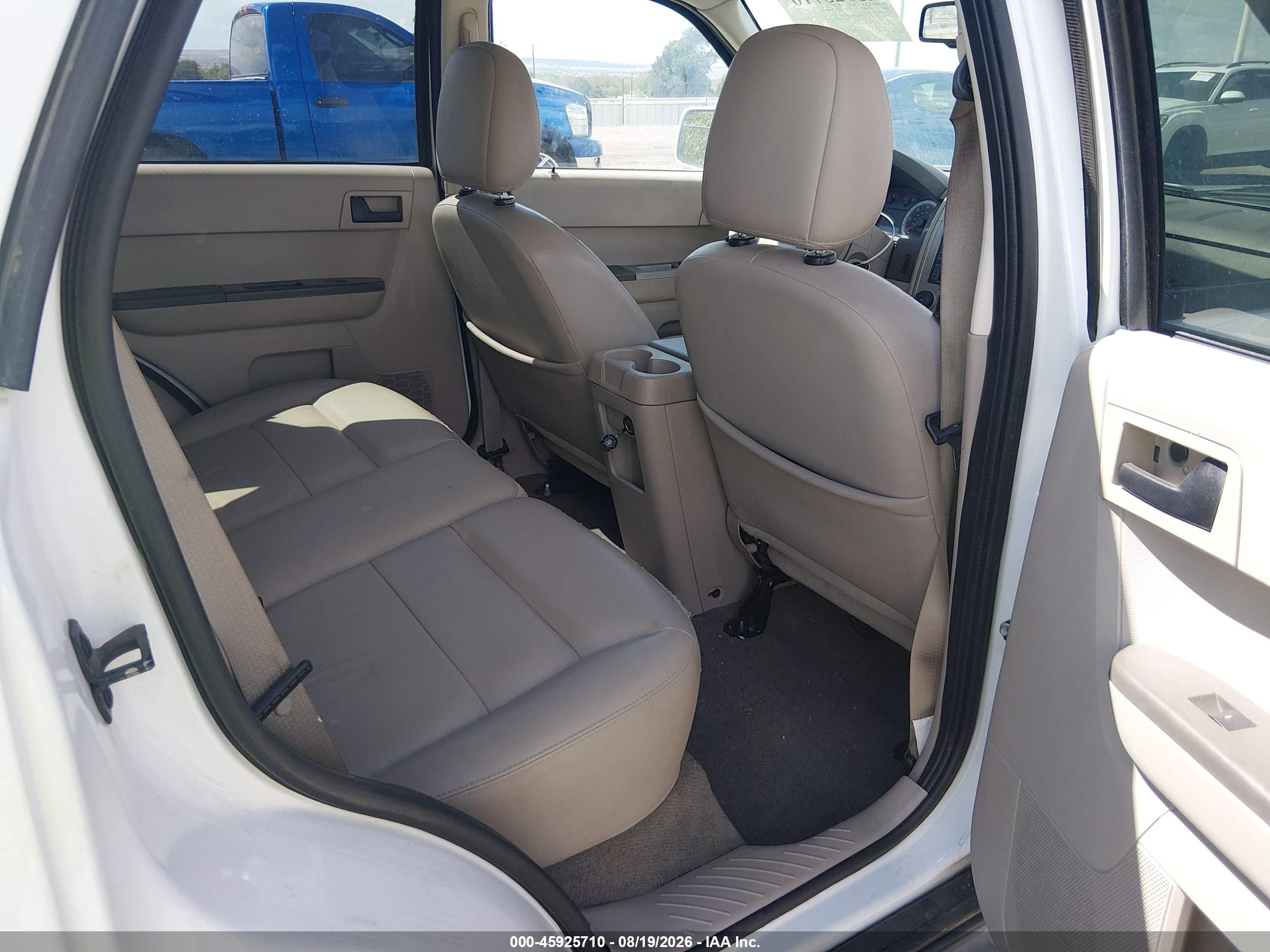 2008 Ford Escape Hybrid   Белый vin: 1FMCU59H38KC99714