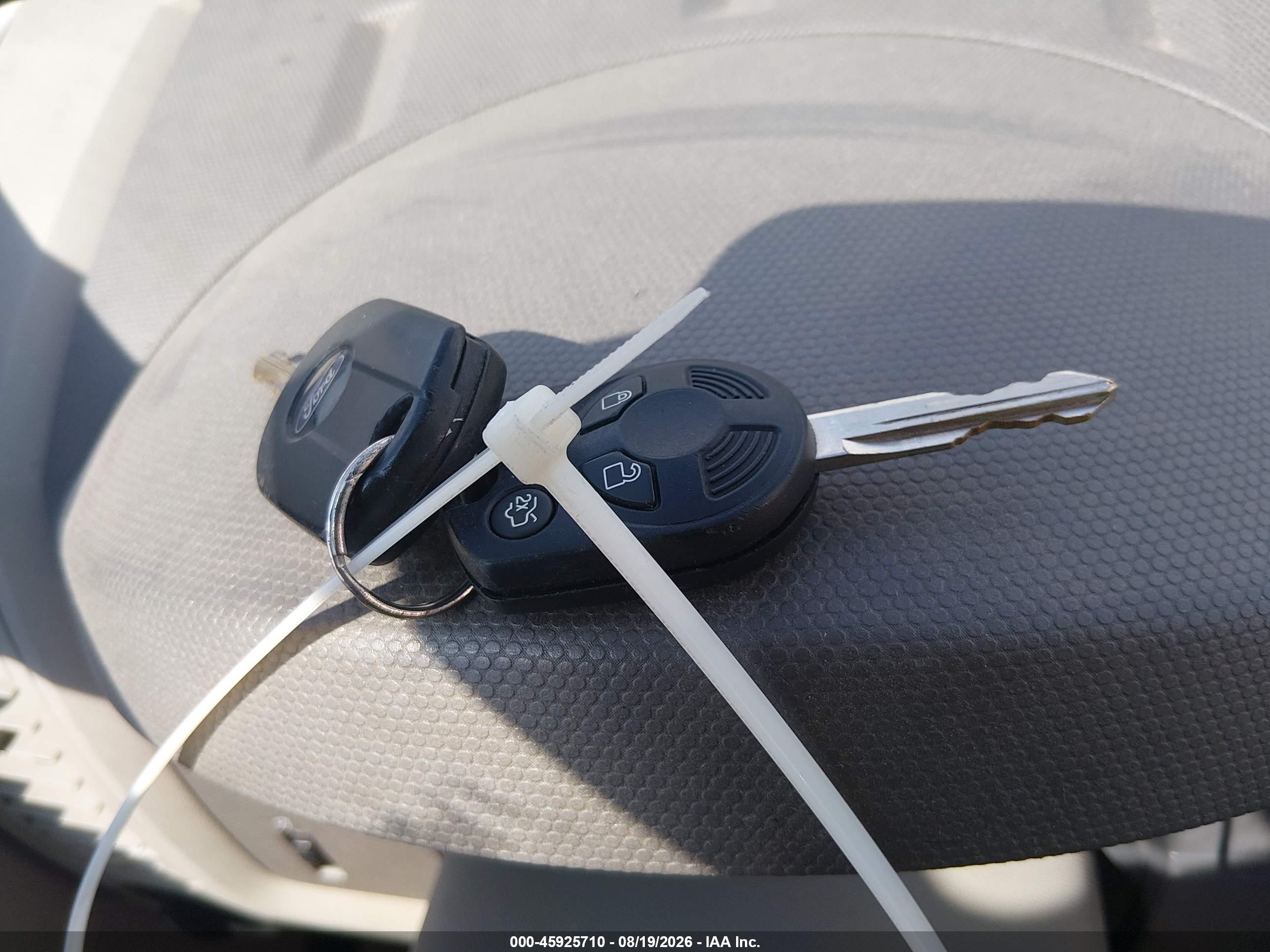 2008 Ford Escape Hybrid   Белый vin: 1FMCU59H38KC99714