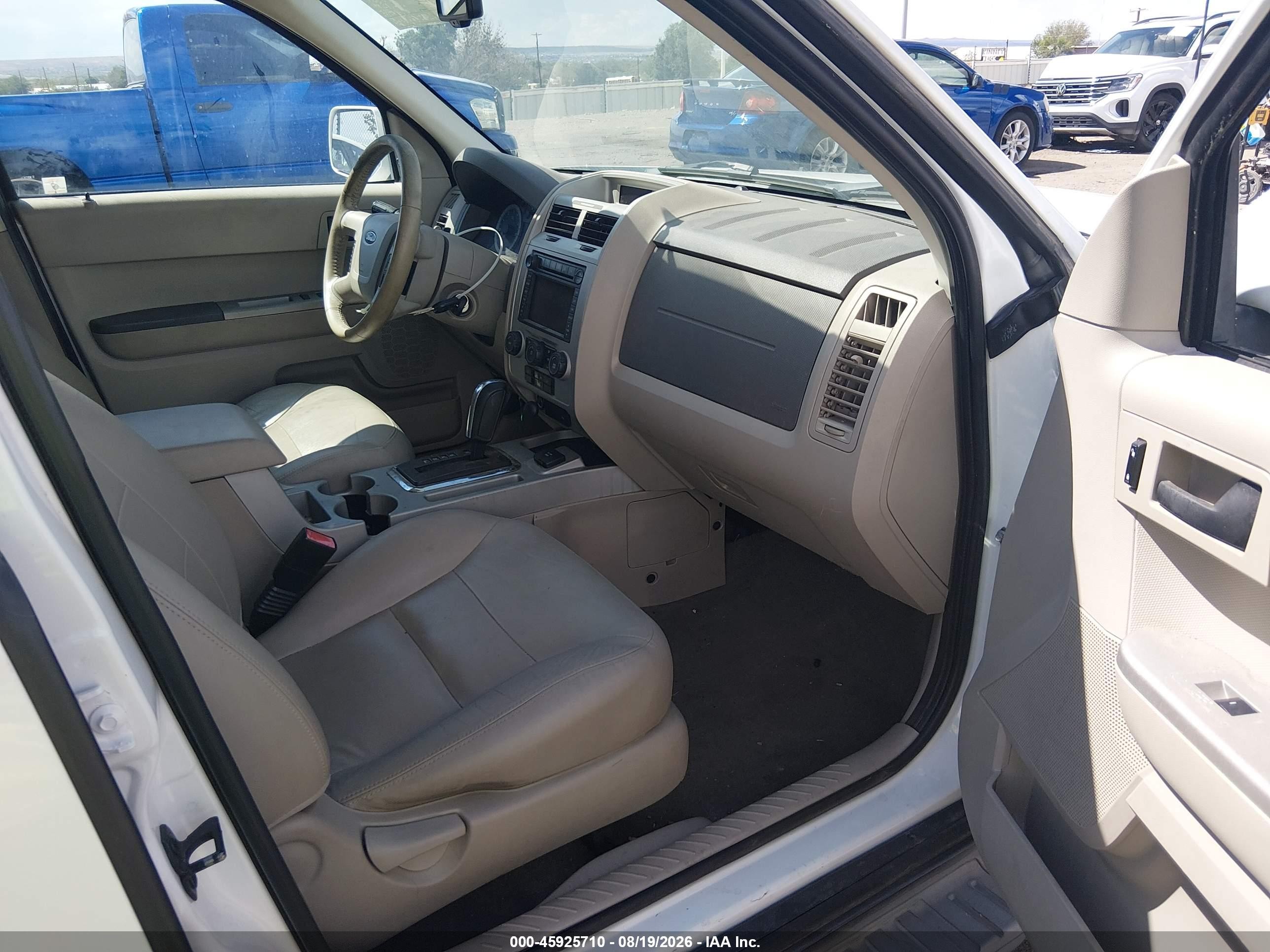 2008 Ford Escape Hybrid   Белый vin: 1FMCU59H38KC99714