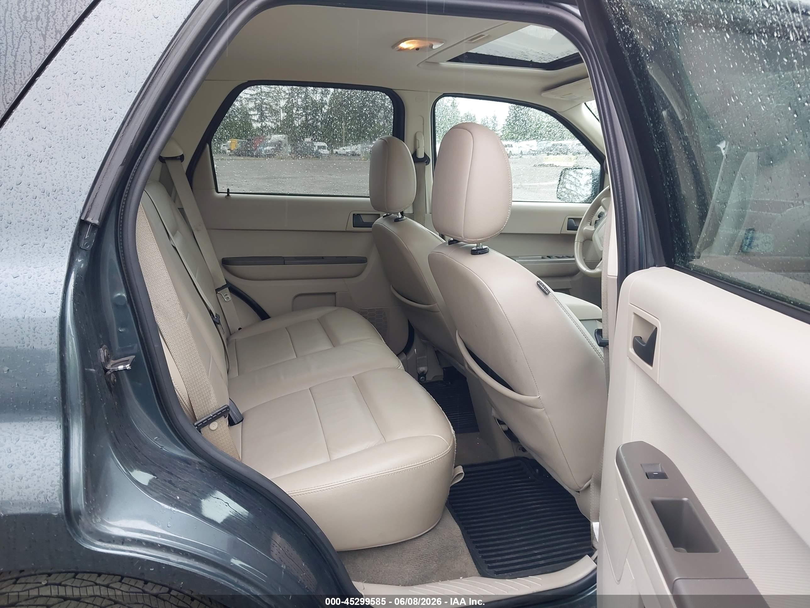 2008 Ford Escape Hybrid   Blue vin: 1FMCU59H38KD83189