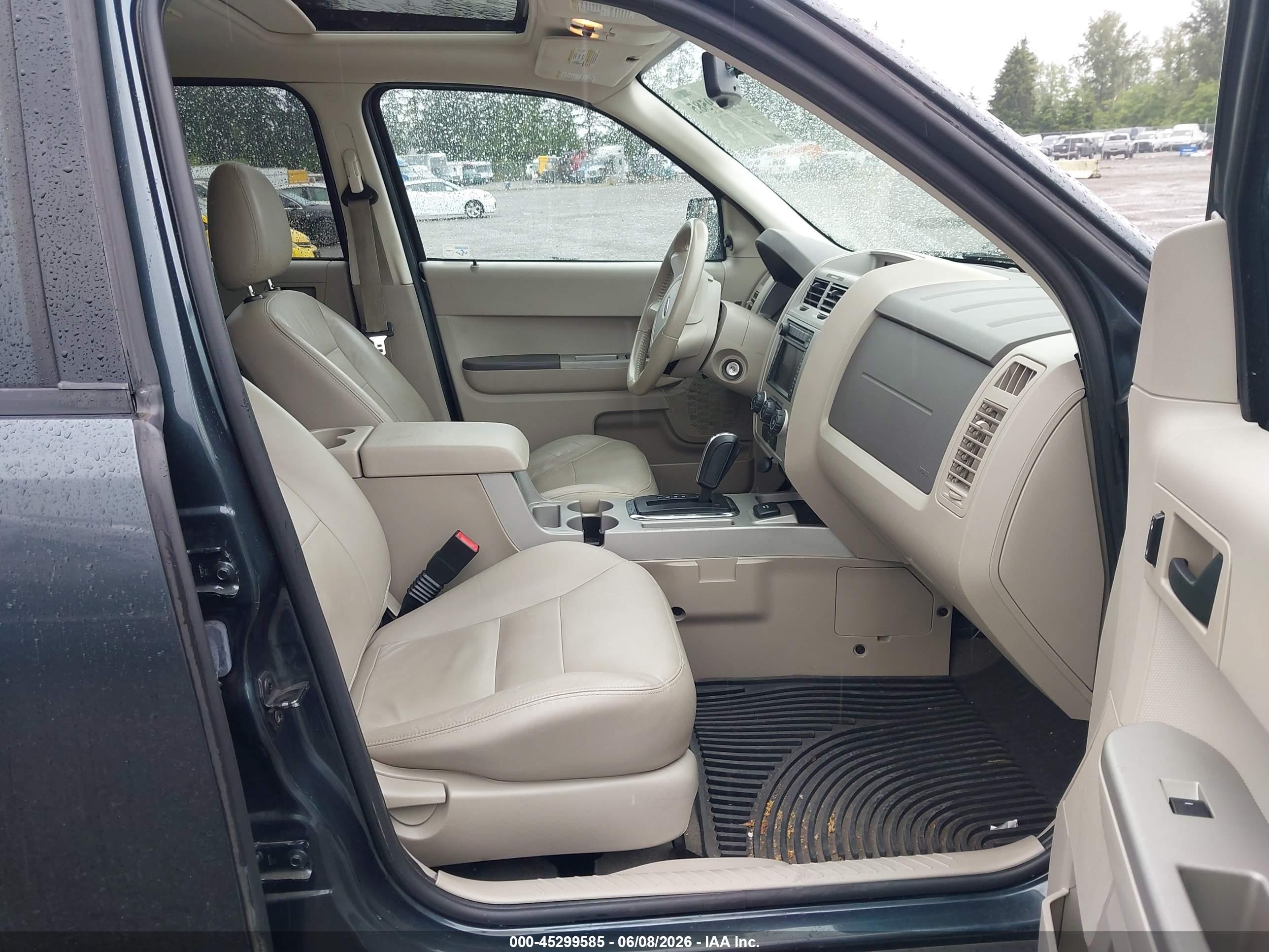 2008 Ford Escape Hybrid   Blue vin: 1FMCU59H38KD83189