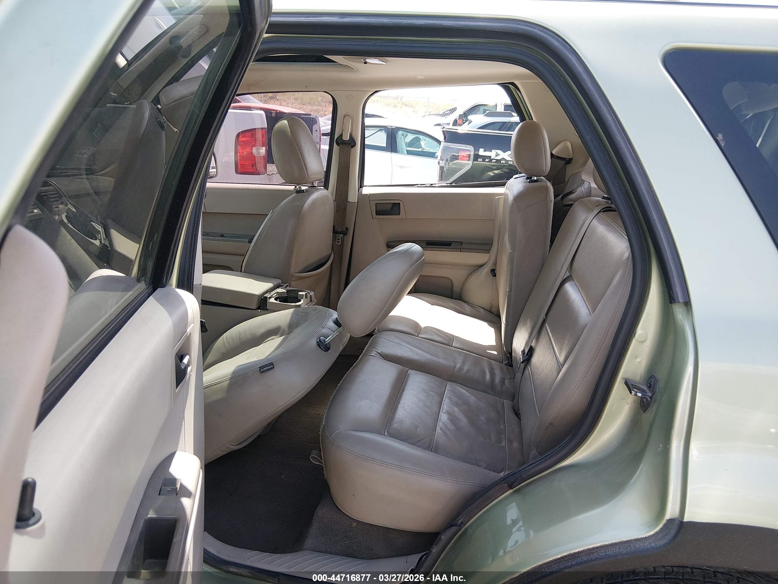 2008 Ford Escape Hybrid   Beige vin: 1FMCU59H58KE20744