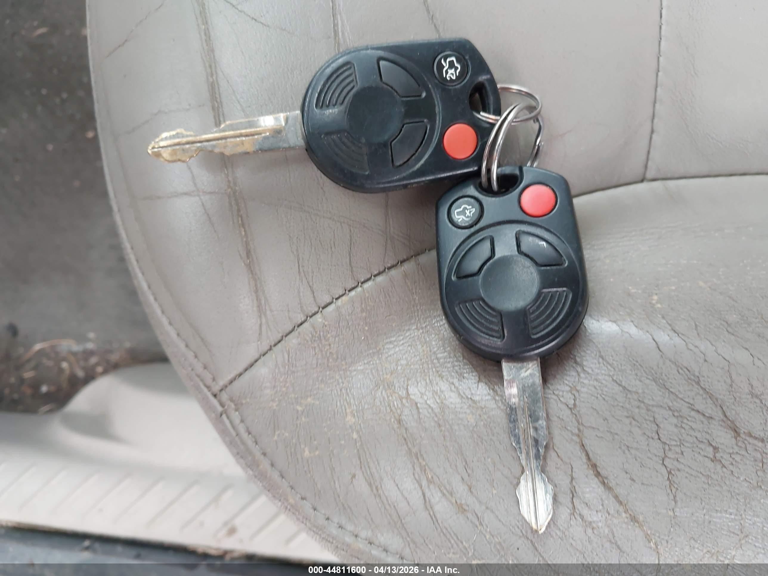 2008 Ford Escape Hybrid   Dark Blue vin: 1FMCU59H68KA51988