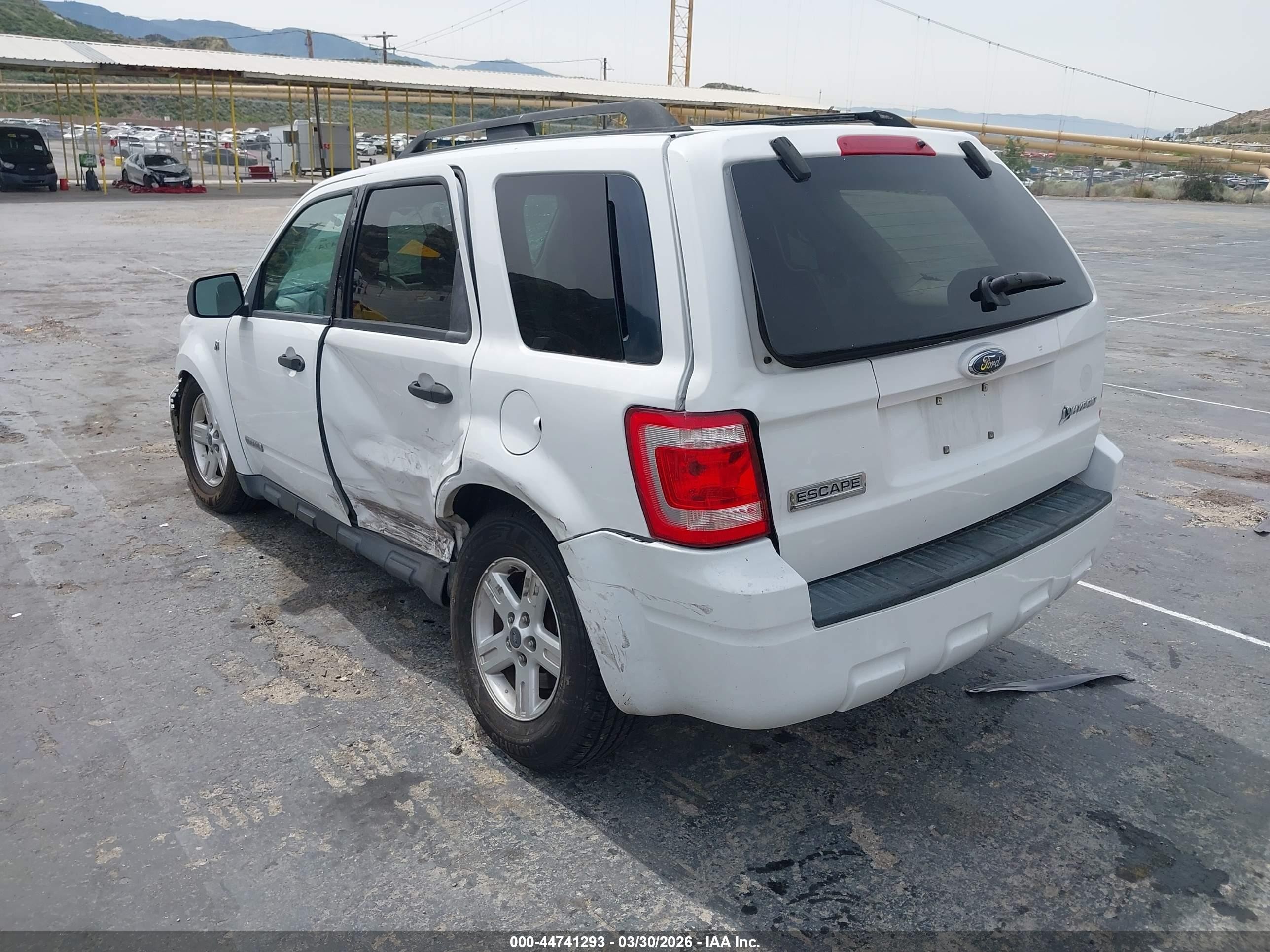 2008 Ford Escape Hybrid   White vin: 1FMCU59H88KA42628