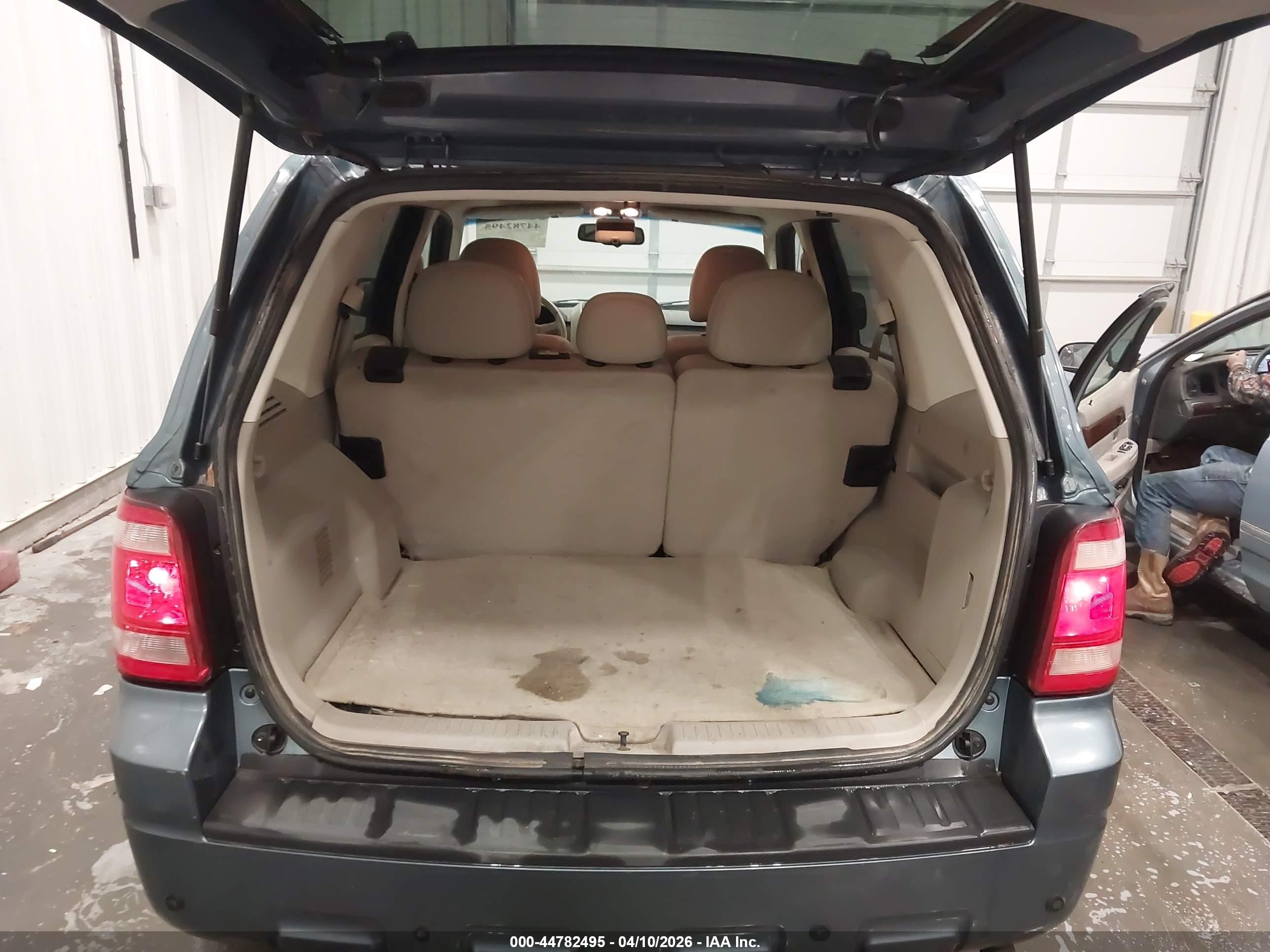 2012 Ford Escape Hybrid Limited Blue vin: 1FMCU5K30CKA57938