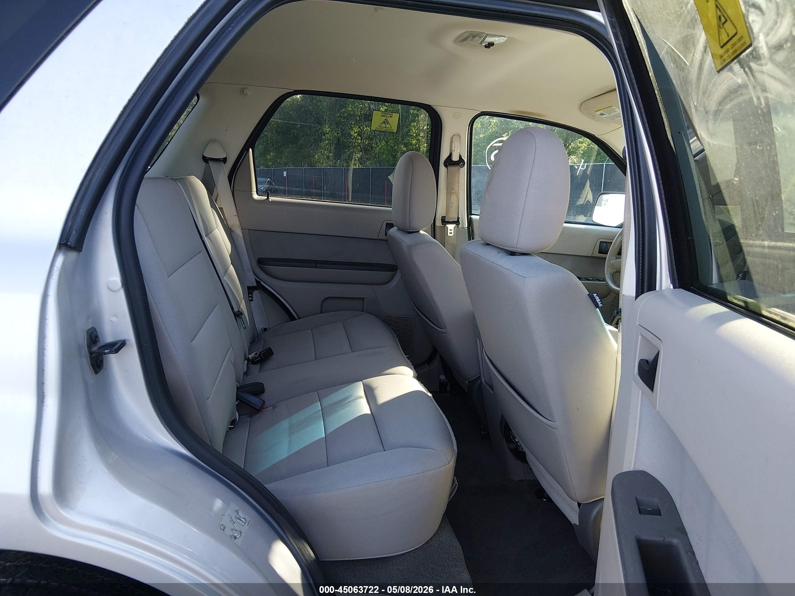 2012 Ford Escape Hybrid   Silver vin: 1FMCU5K31CKA30246