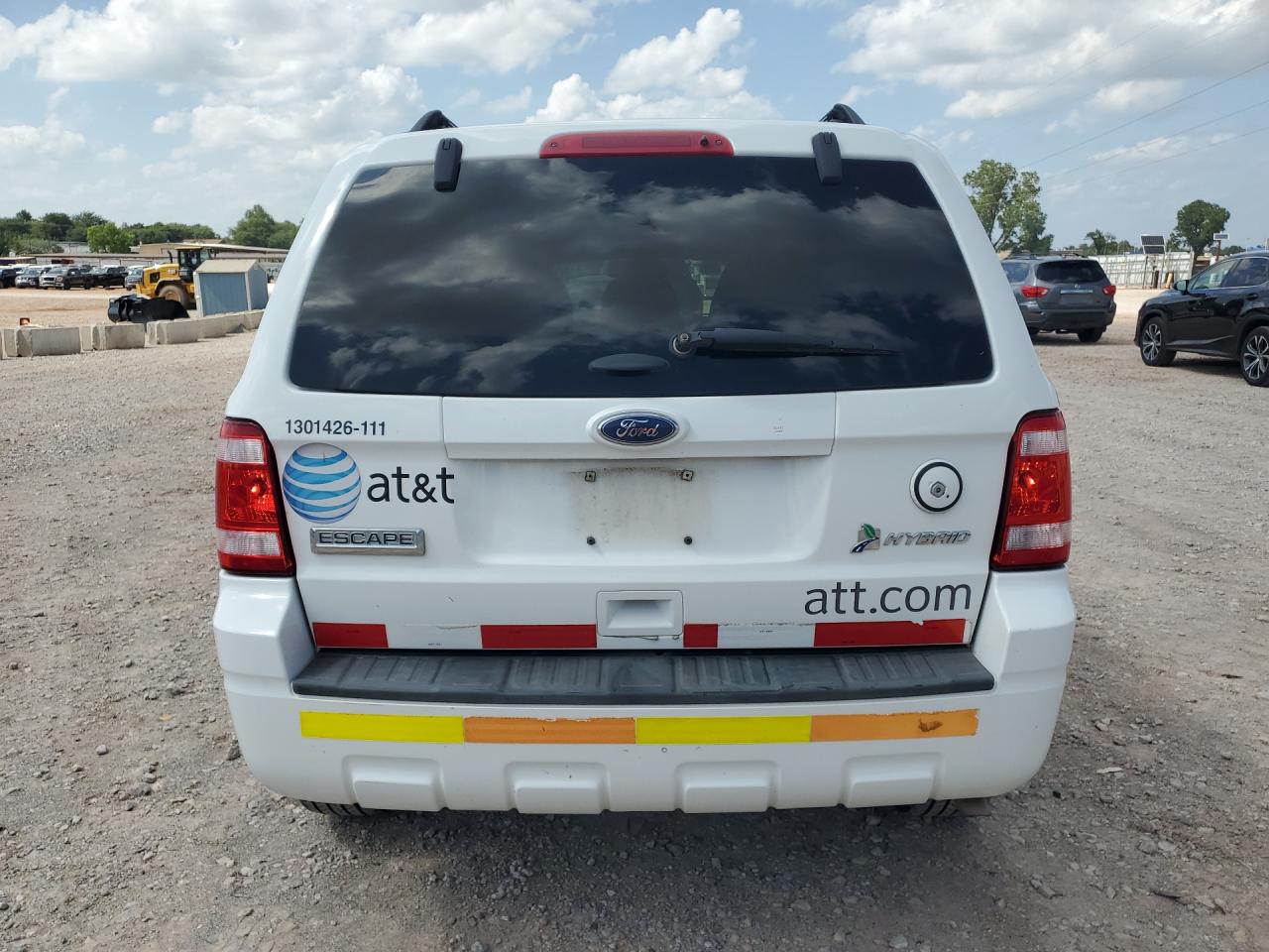 2011 Ford Escape Hybrid Белый vin: 1FMCU5K33BKA94206 Damage: Lift Gate, Multiple Scratches Heavy, 4