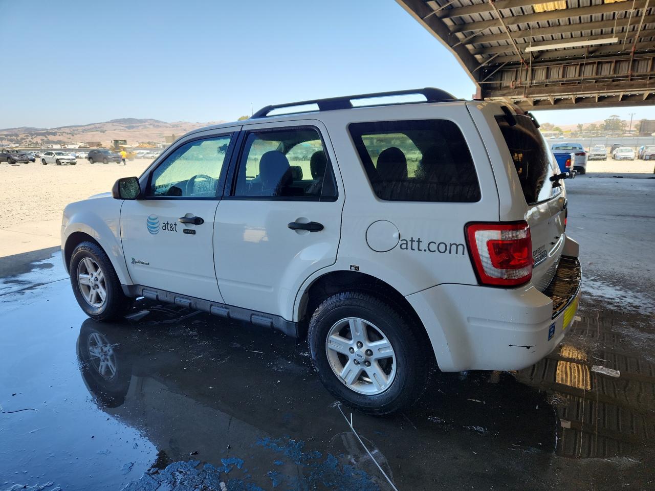 2011 Ford Escape Hybrid White vin: 1FMCU5K33BKB48815 Damage: Left Qtr Panel, Chipped, 2