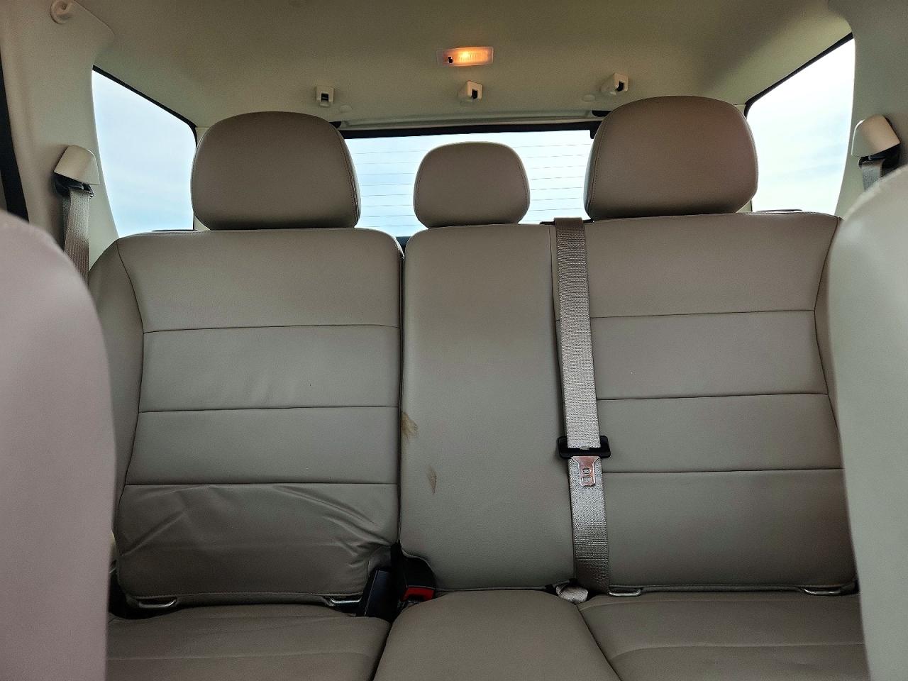2010 Ford Escape Hybrid White vin: 1FMCU5K34AKB20973