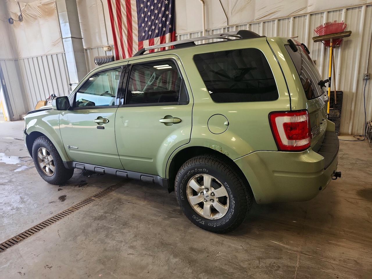 2010 Ford Escape Hybrid Зеленый vin: 1FMCU5K34AKB21797
