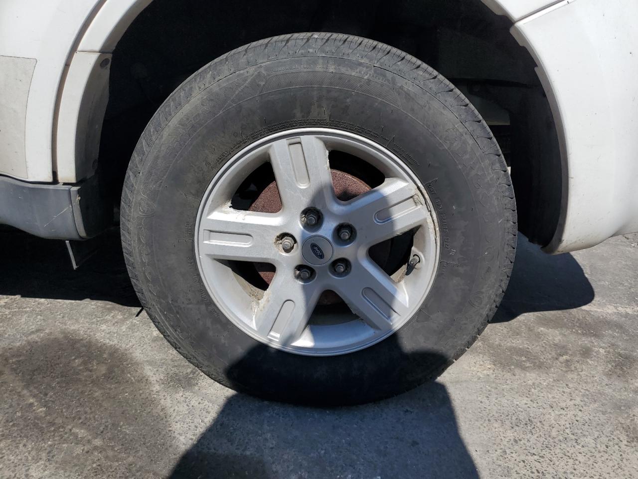 2011 Ford Escape Hybrid Белый vin: 1FMCU5K34BKB48855 Damage: Left Rear Wheel, Curb Rash, > 12 Inches