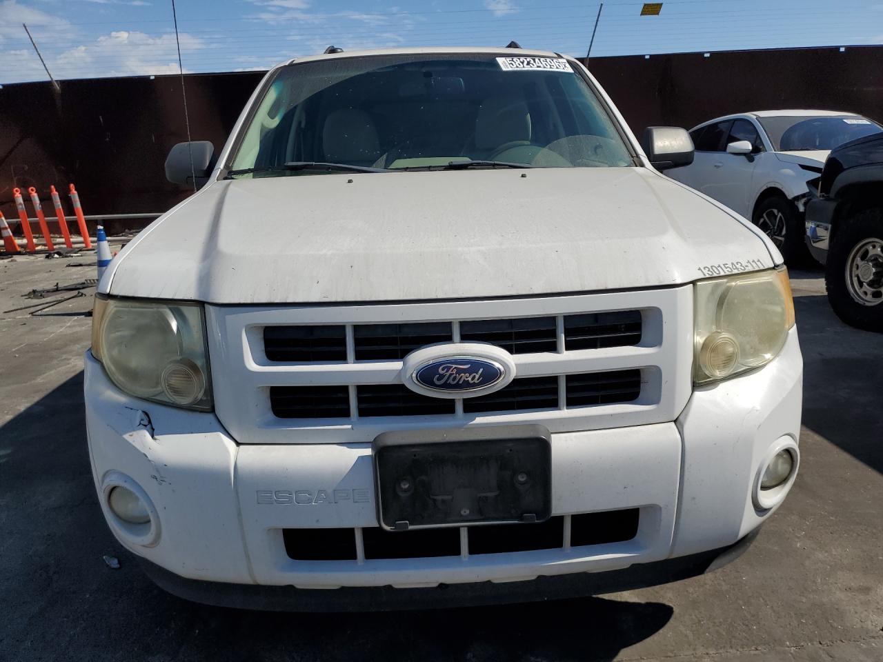 2011 Ford Escape Hybrid Белый vin: 1FMCU5K34BKB48855 Damage: Left Head Lamp, Faded, Repair Required