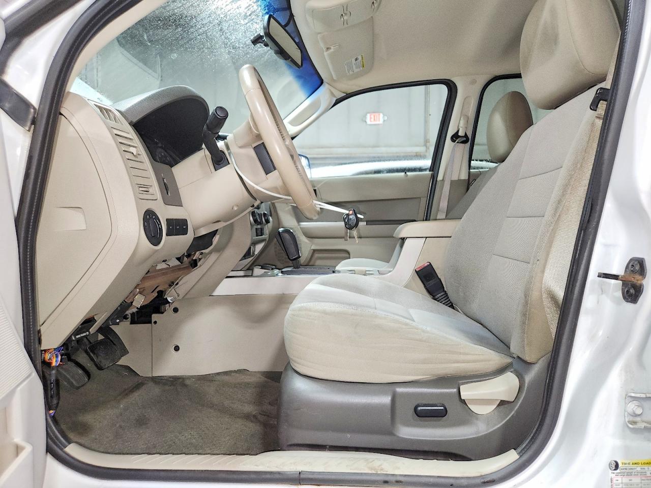 2011 Ford Escape Hybrid Белый vin: 1FMCU5K34BKB92676