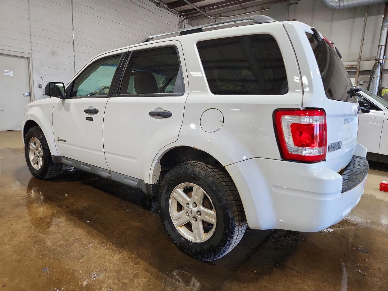 2011 Ford Escape Hybrid Белый vin: 1FMCU5K34BKB92676