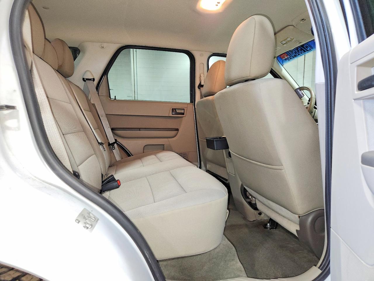 2011 Ford Escape Hybrid Белый vin: 1FMCU5K34BKB92676