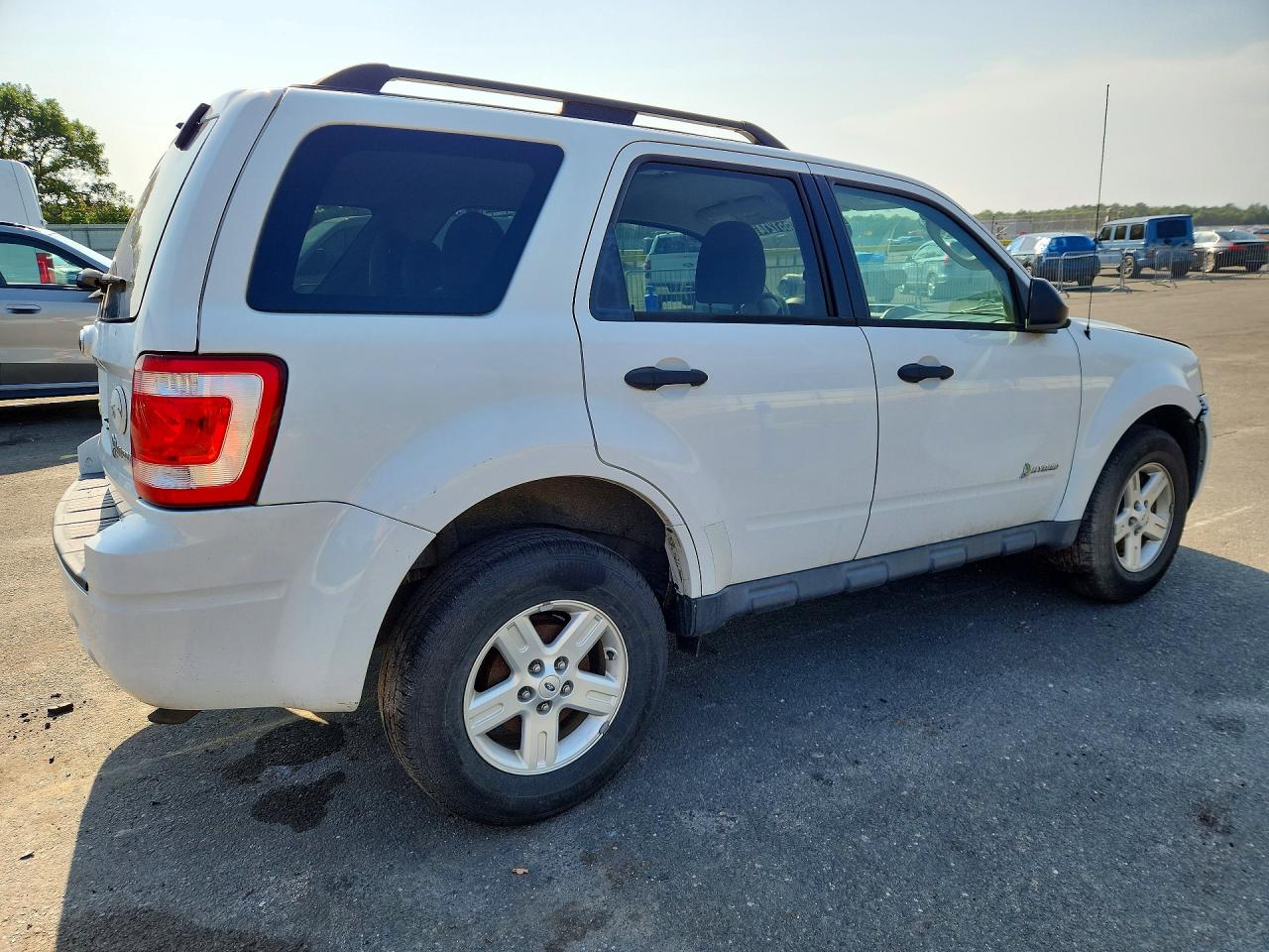2011 Ford Escape Hybrid White vin: 1FMCU5K35BKB48850