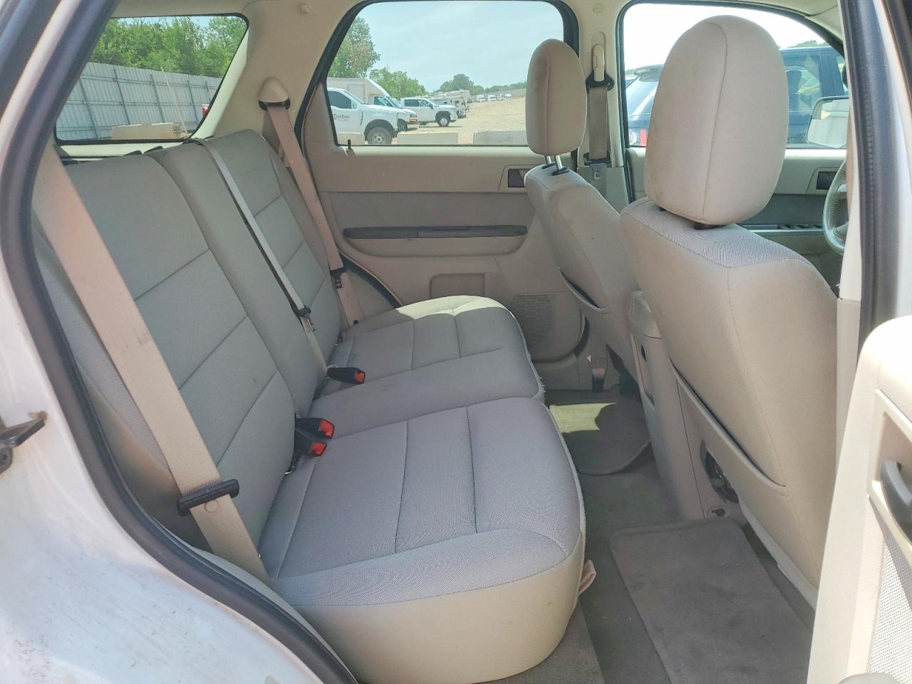 2011 Ford Escape Hybrid White vin: 1FMCU5K36BKB48842