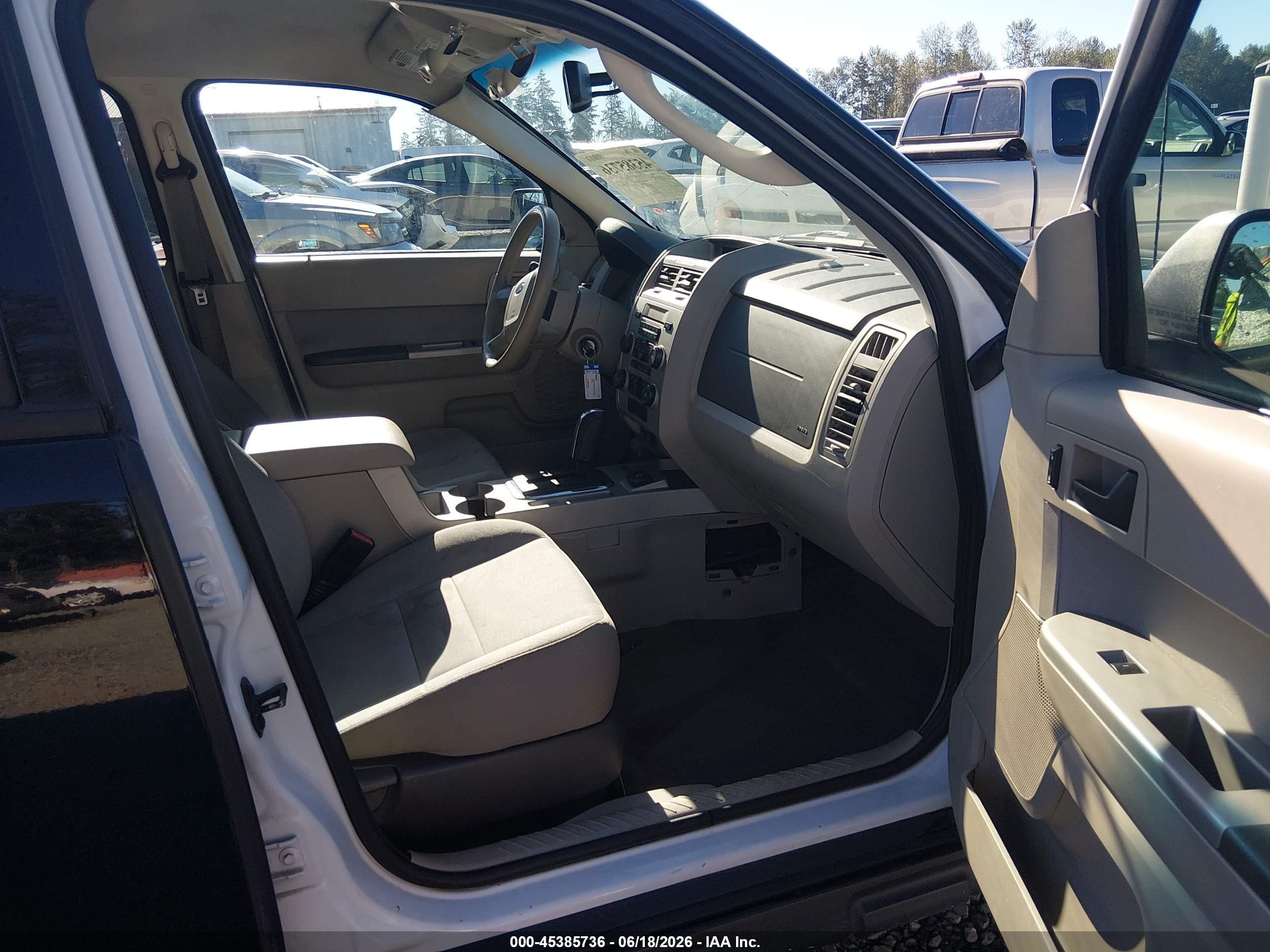 2012 Ford Escape Hybrid   Черный vin: 1FMCU5K36CKA67910
