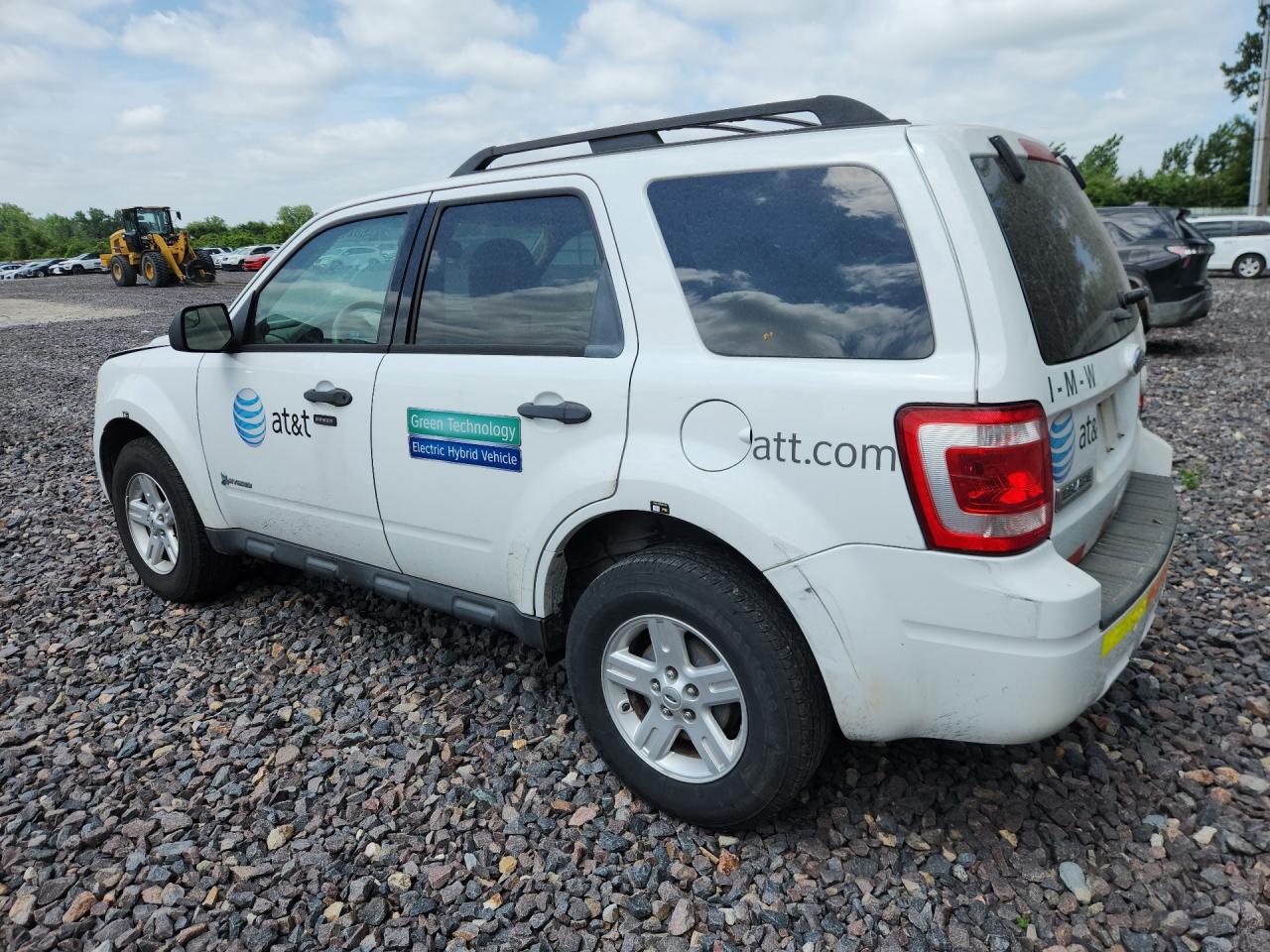 2011 Ford Escape Hybrid Белый vin: 1FMCU5K37BKA88196 Damage: Left Qtr Panel, Dent(S) W/ Paint Dmg, 1 To 2 Inches