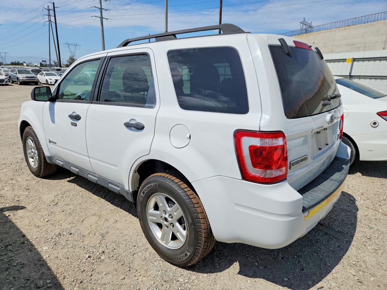 2011 Ford Escape Hybrid Белый vin: 1FMCU5K37BKB48851