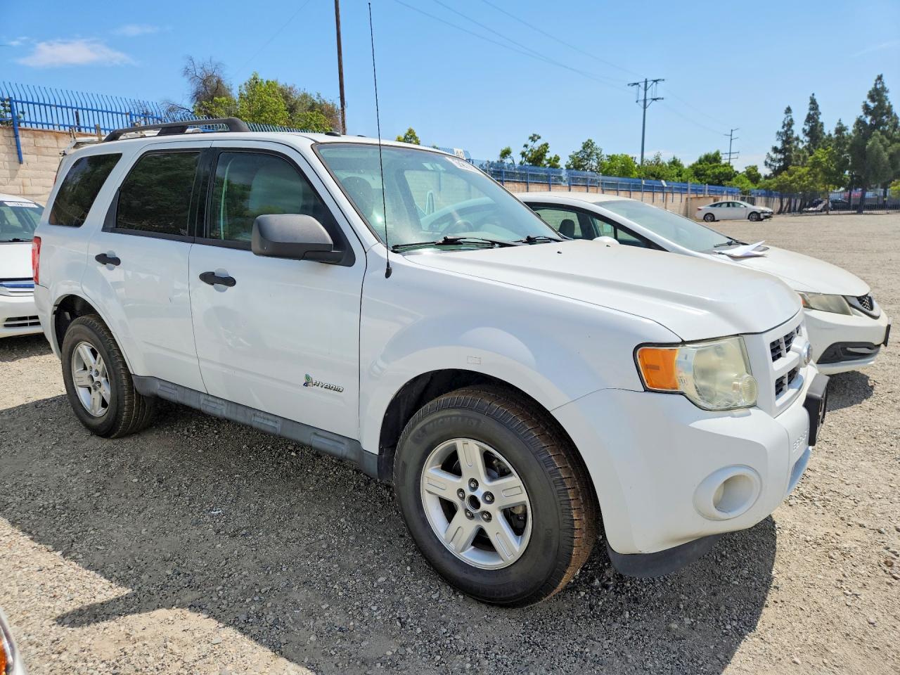2011 Ford Escape Hybrid Белый vin: 1FMCU5K37BKB48851