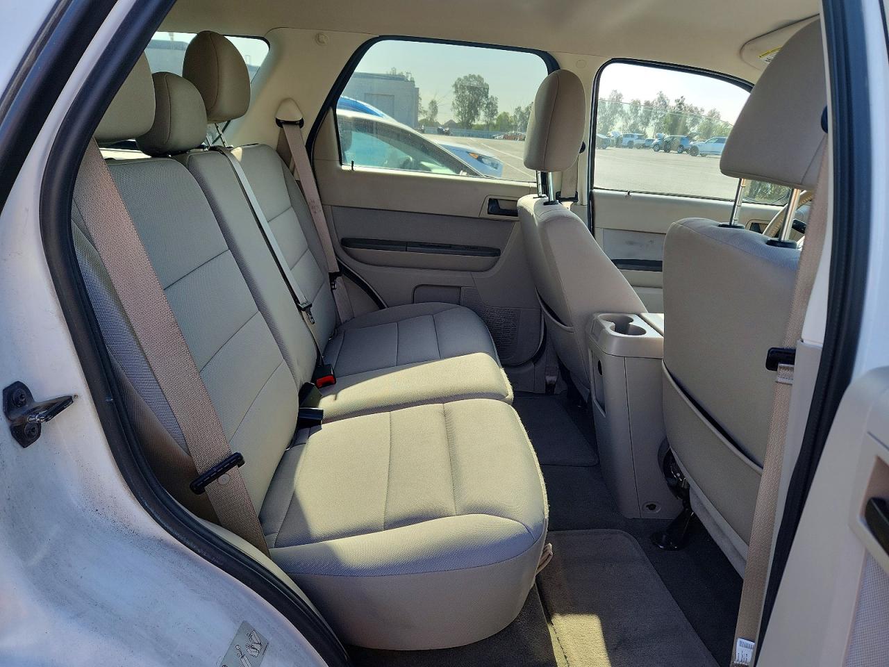 2011 Ford Escape Hybrid Белый vin: 1FMCU5K37BKB48851