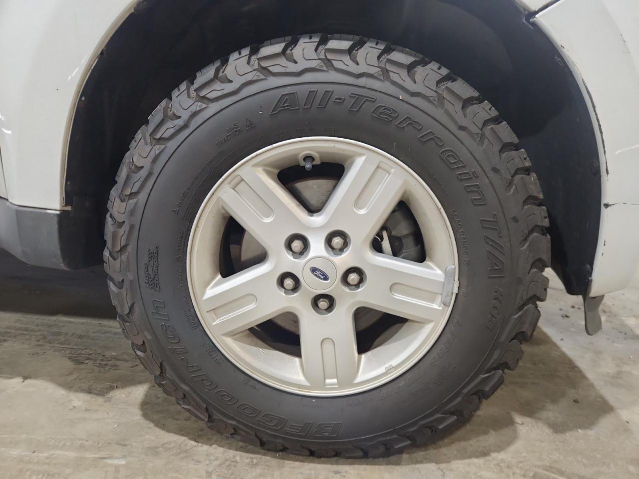 2011 Ford Escape Hybrid White vin: 1FMCU5K38BKB48812 Damage: Front Bumper, Multiple Scratches Light, 4
