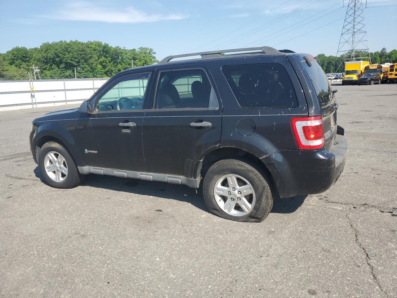 2011 Ford Escape Hybrid Black vin: 1FMCU5K39BKC01548 Damage: Left Rear Tire, Flat, Repair Required
