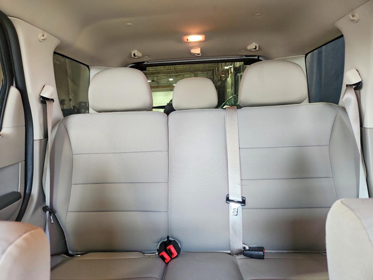 2011 Ford Escape Hybrid White vin: 1FMCU5K3XBKB48861