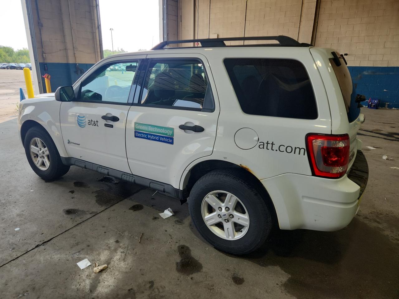 2011 Ford Escape Hybrid White vin: 1FMCU5K3XBKB48861 Damage: Left Qtr Panel, Rust, 4 To 5 Inches