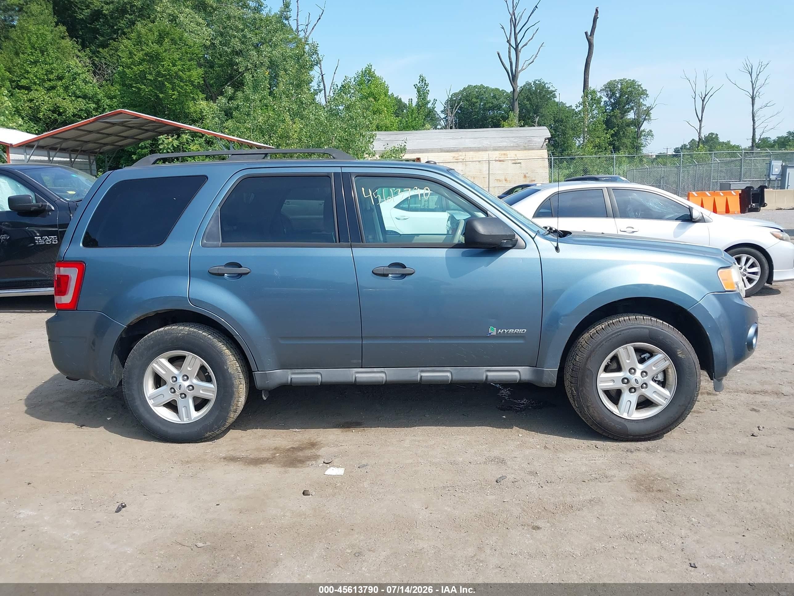 2011 Ford Escape Hybrid   Light Blue vin: 1FMCU5K3XBKC06435
