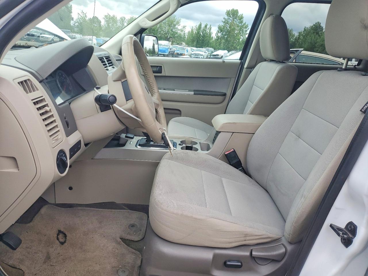 2012 Ford Escape White vin: 1FMCU5K3XCKA10092