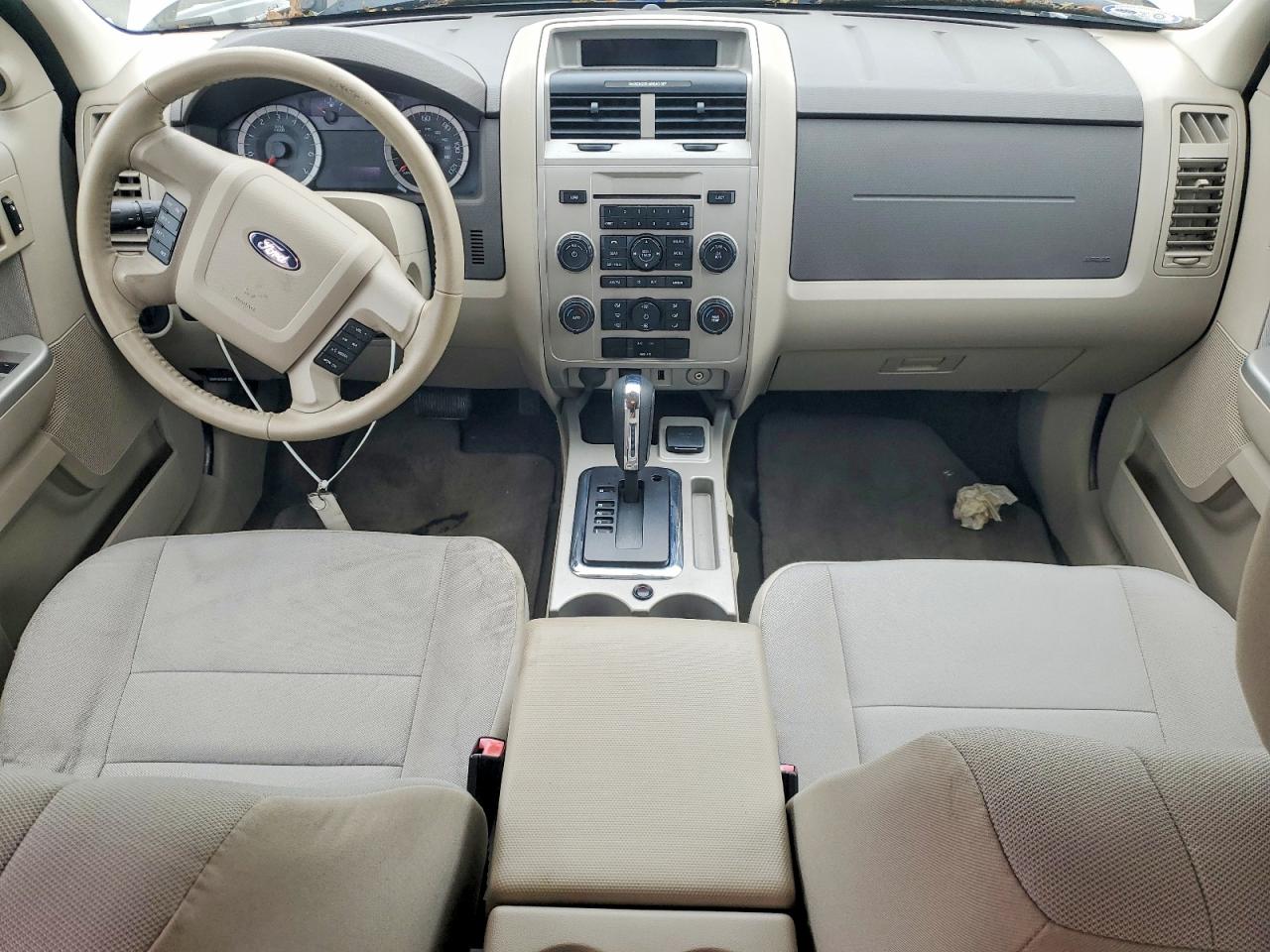 2012 Ford Escape White vin: 1FMCU5K3XCKA10092