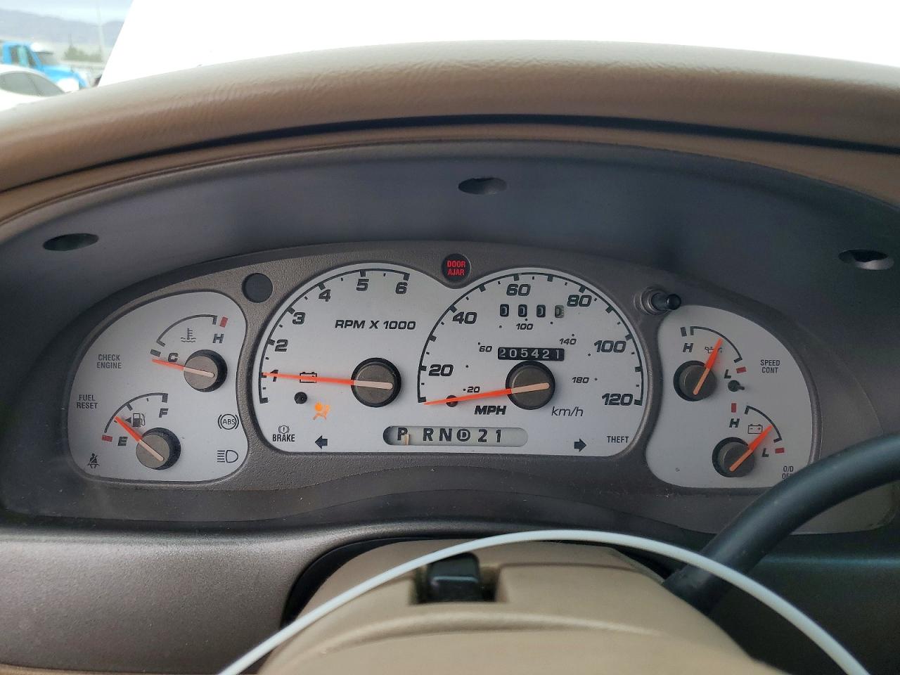 2001 Ford Explorer Sport Белый vin: 1FMCU60E81UA55690