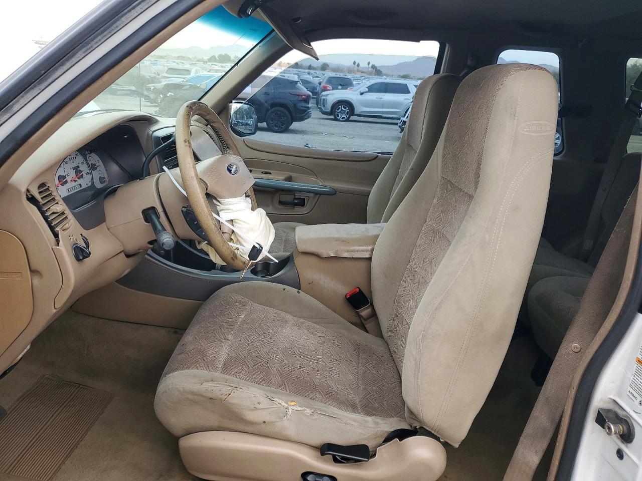 2001 Ford Explorer Sport Белый vin: 1FMCU60E81UA55690
