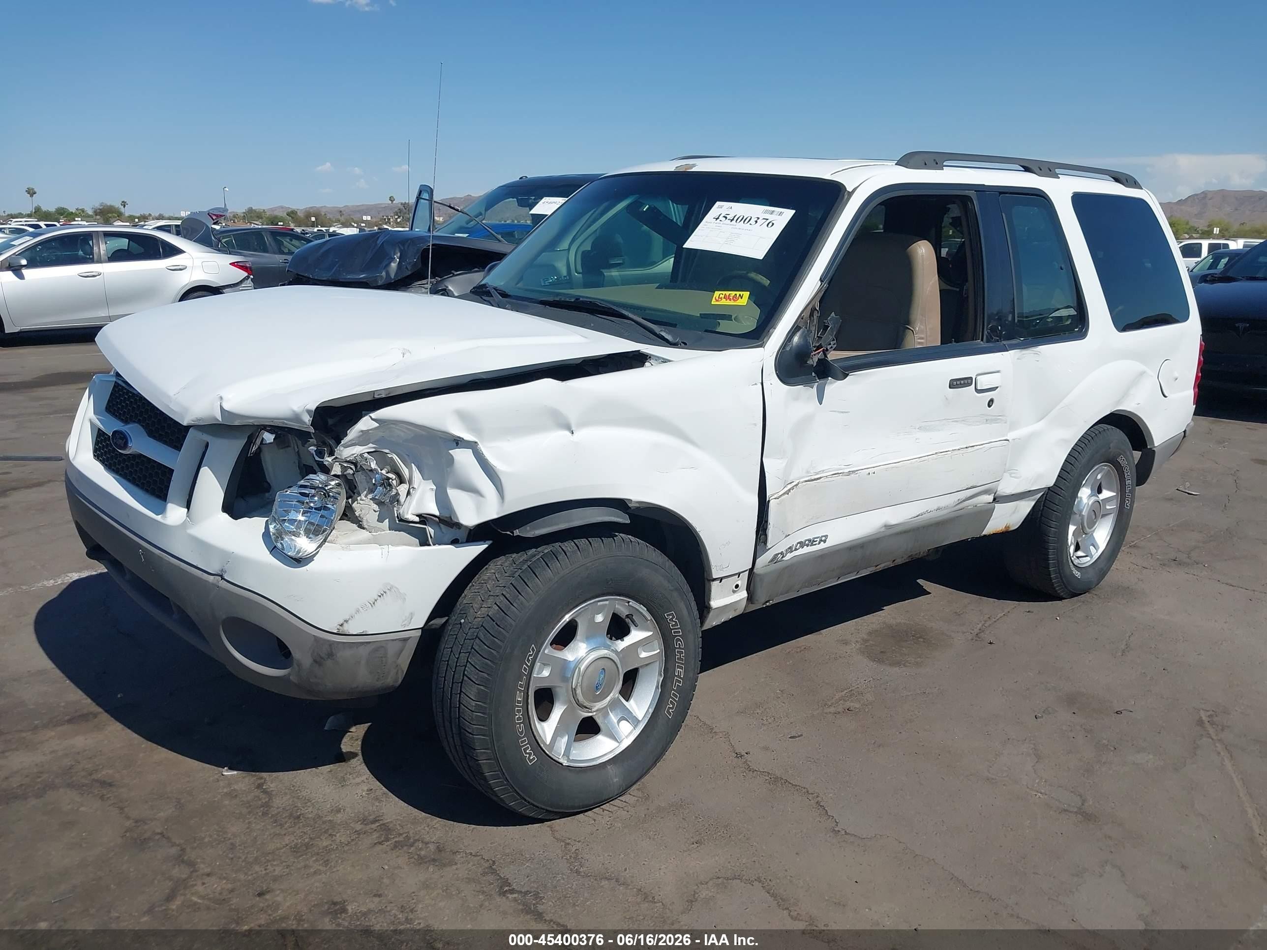 2001 Ford Explorer Sport   White vin: 1FMCU70E31UC58623