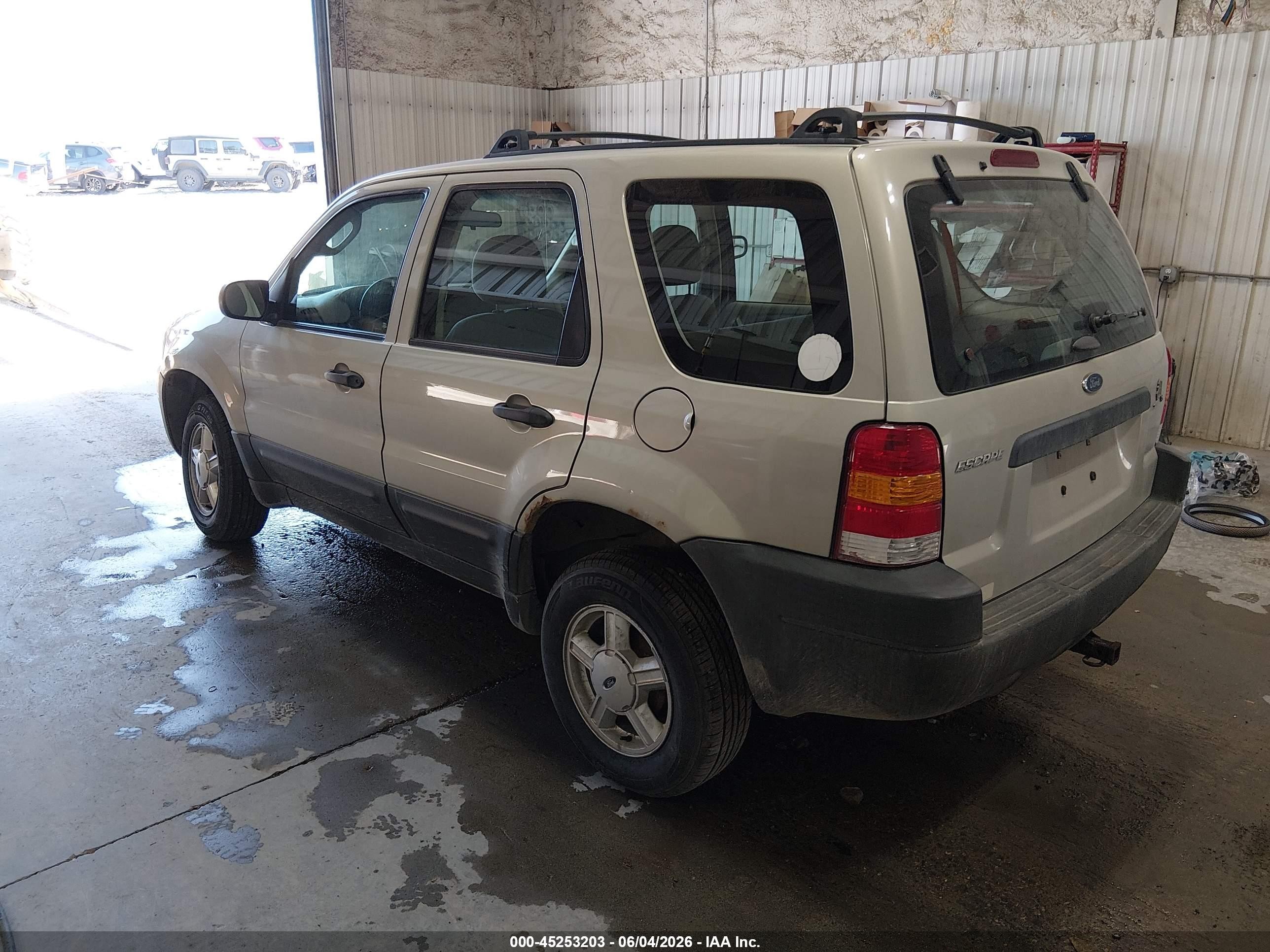 2004 Ford Escape Xls Beige vin: 1FMCU92194KB25337
