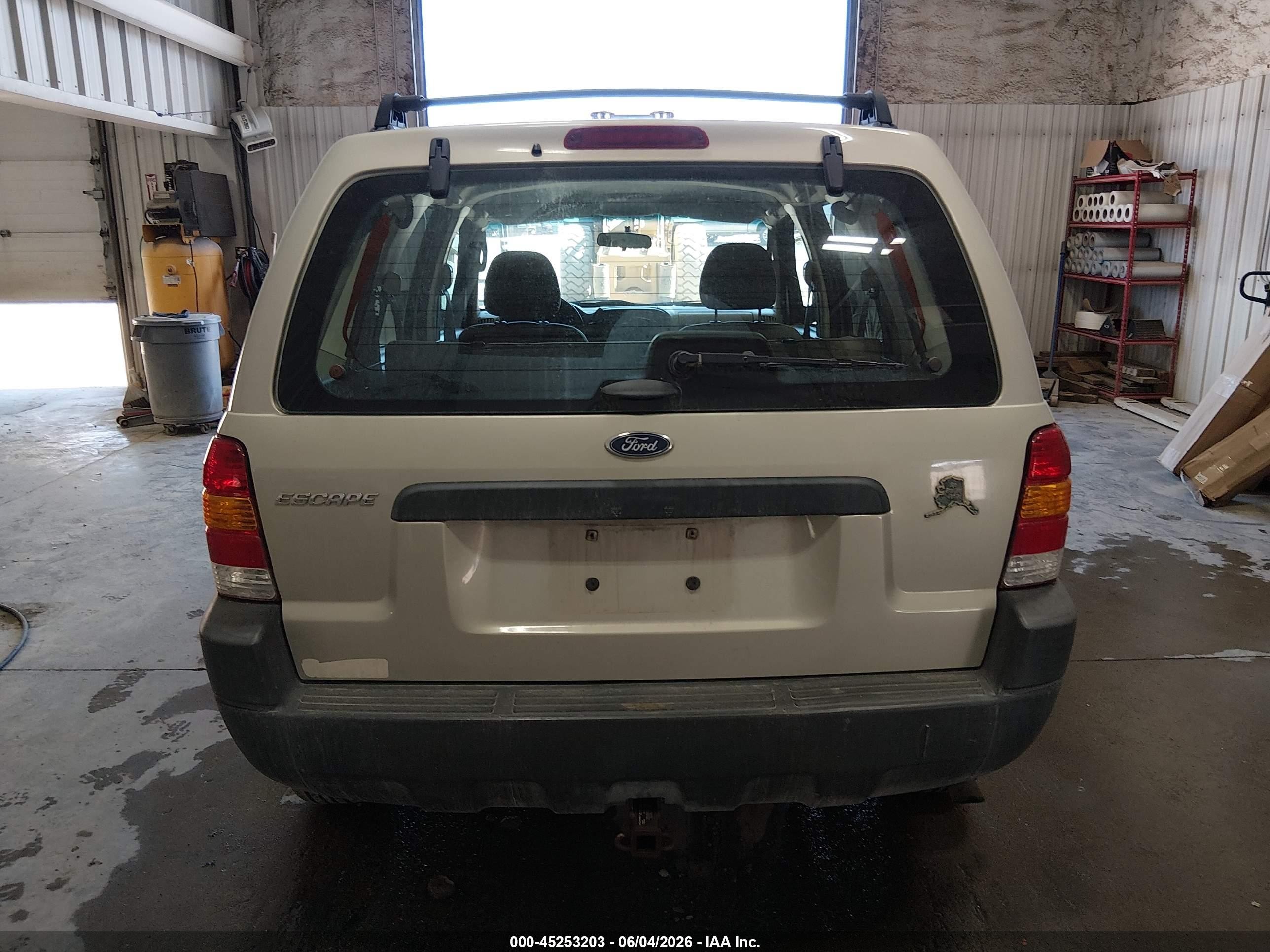2004 Ford Escape Xls Beige vin: 1FMCU92194KB25337